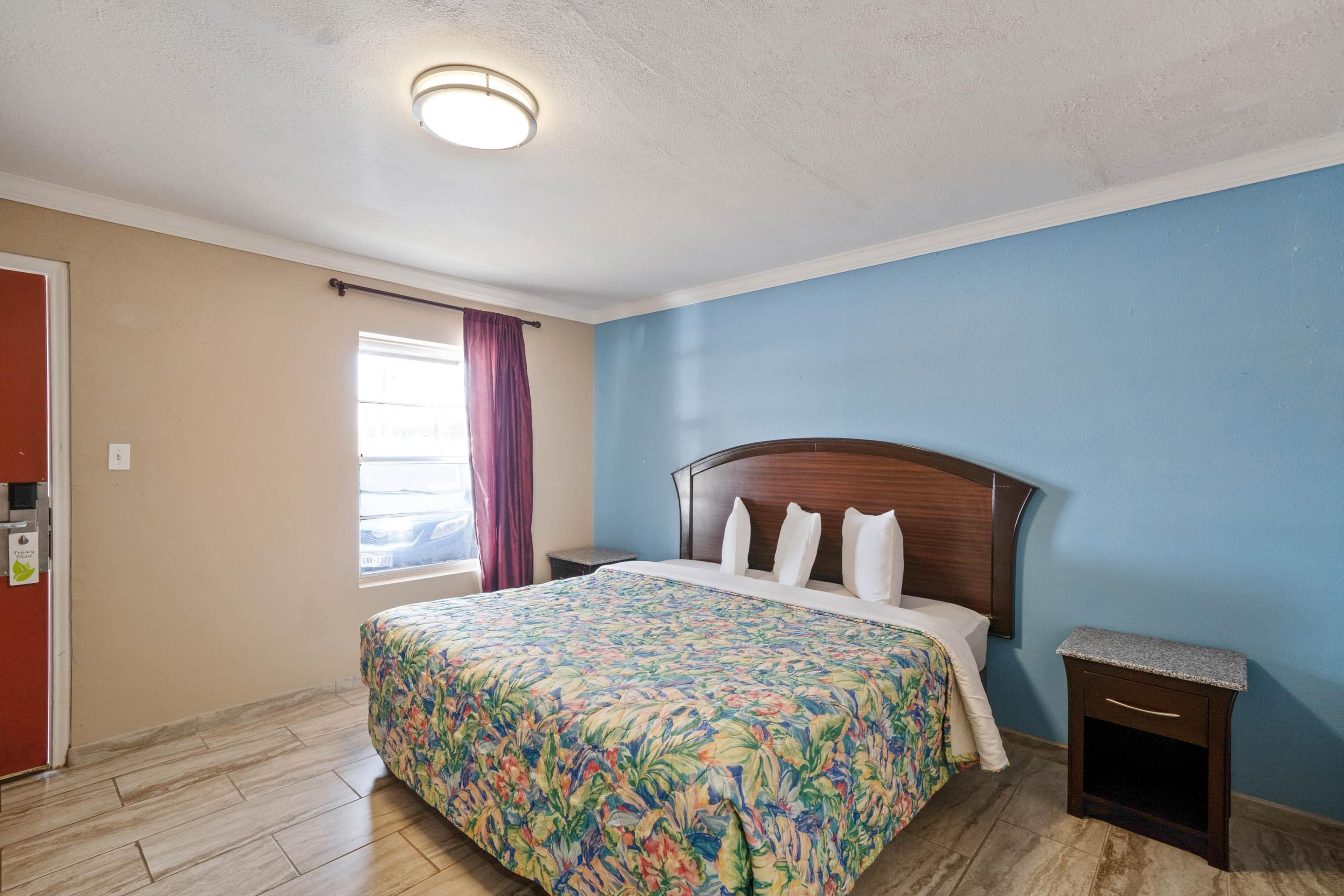OYO HOTEL BEEVILLE