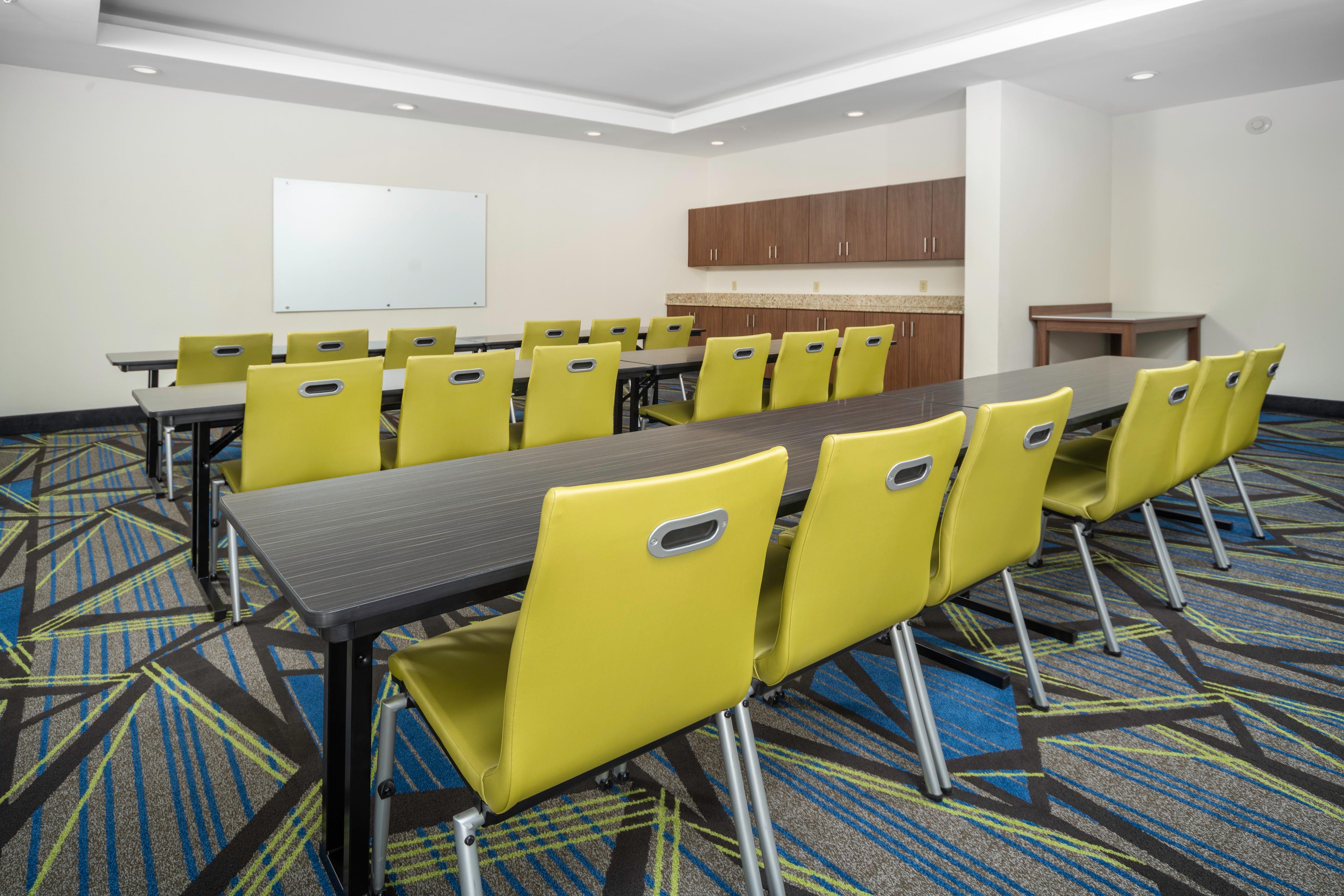 HOLIDAY INN EXPRESS CLAYTON BY IHG
