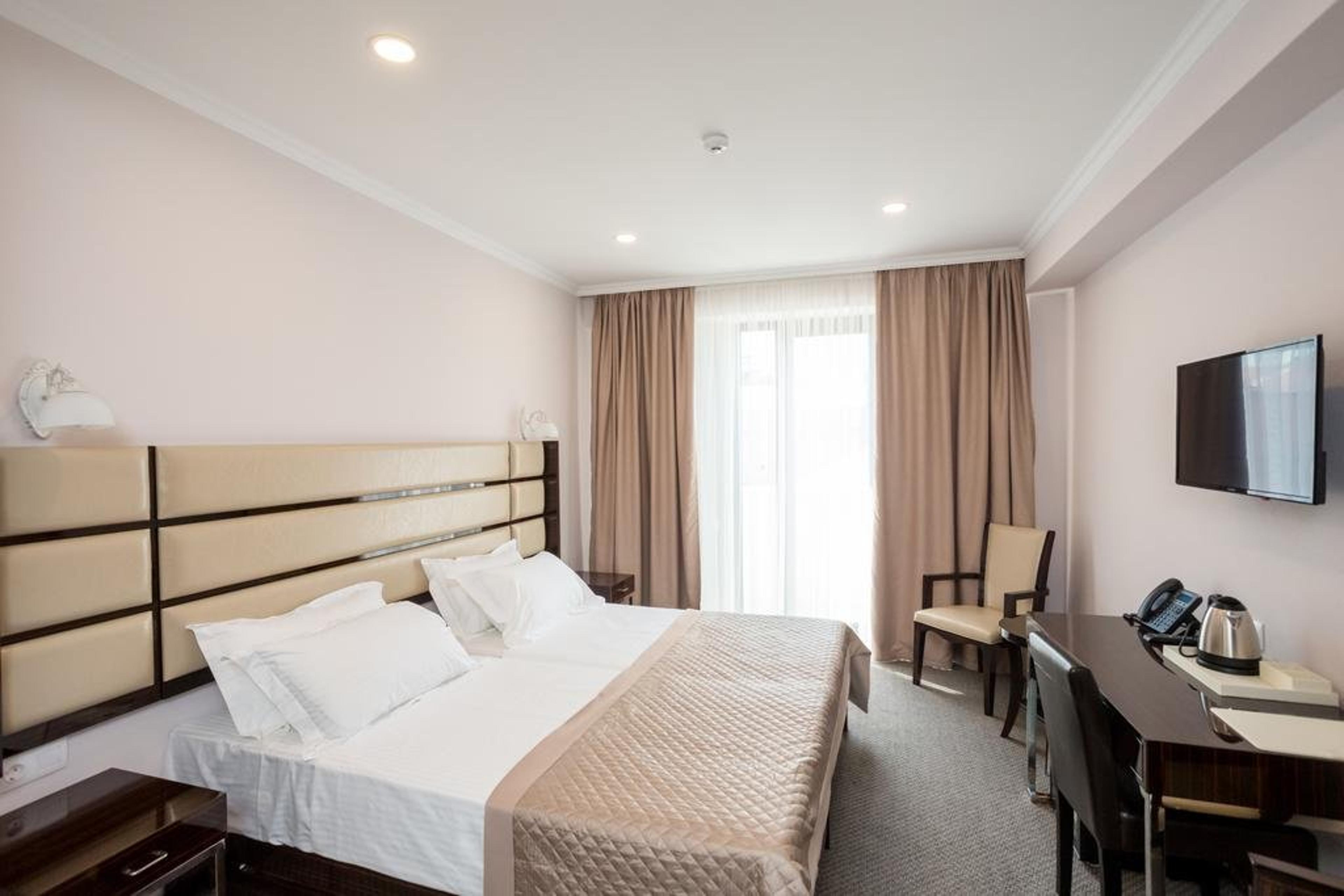 GENIO HOTEL