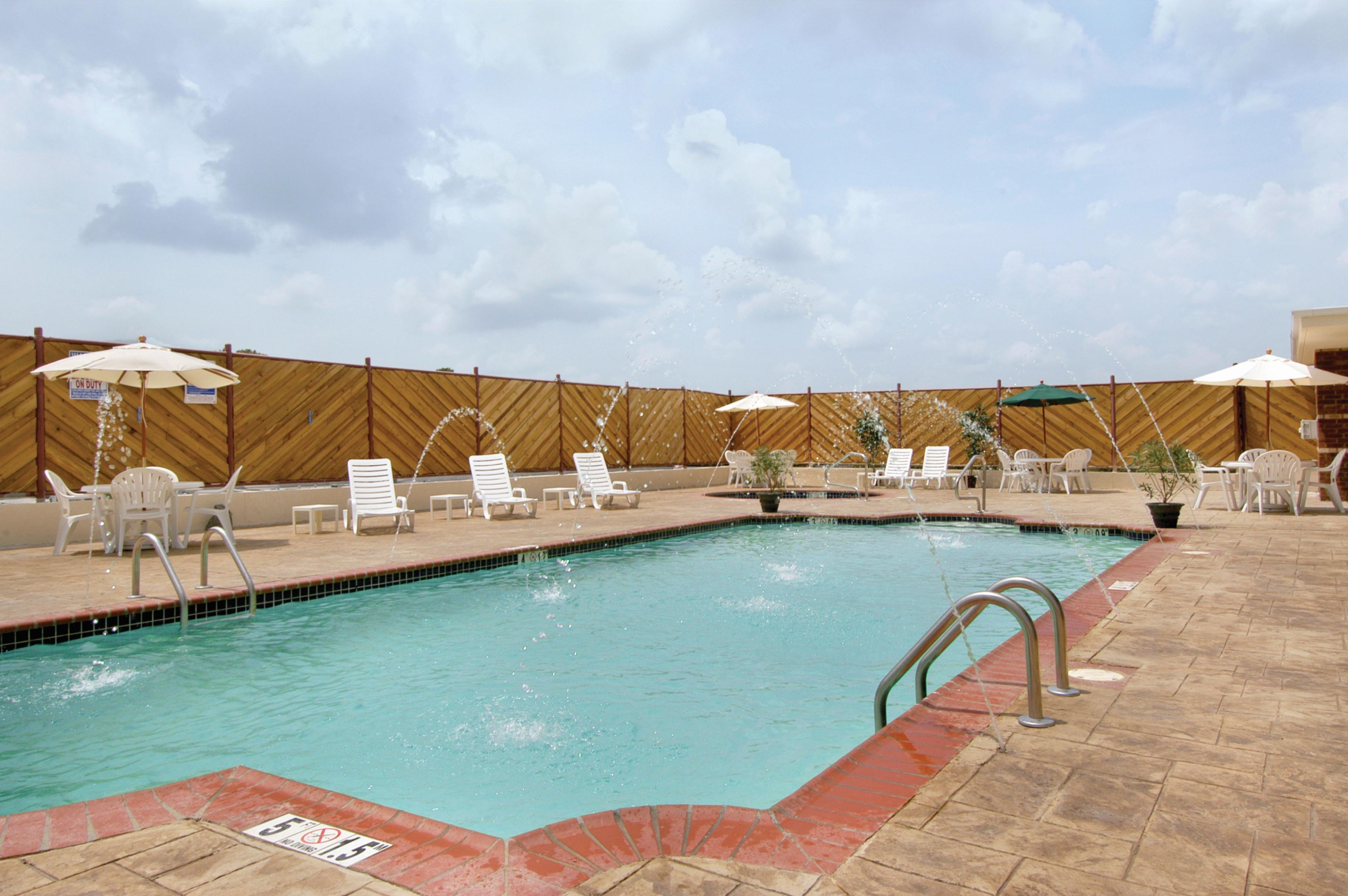 HOLIDAY INN BATESVILLE BY IHG