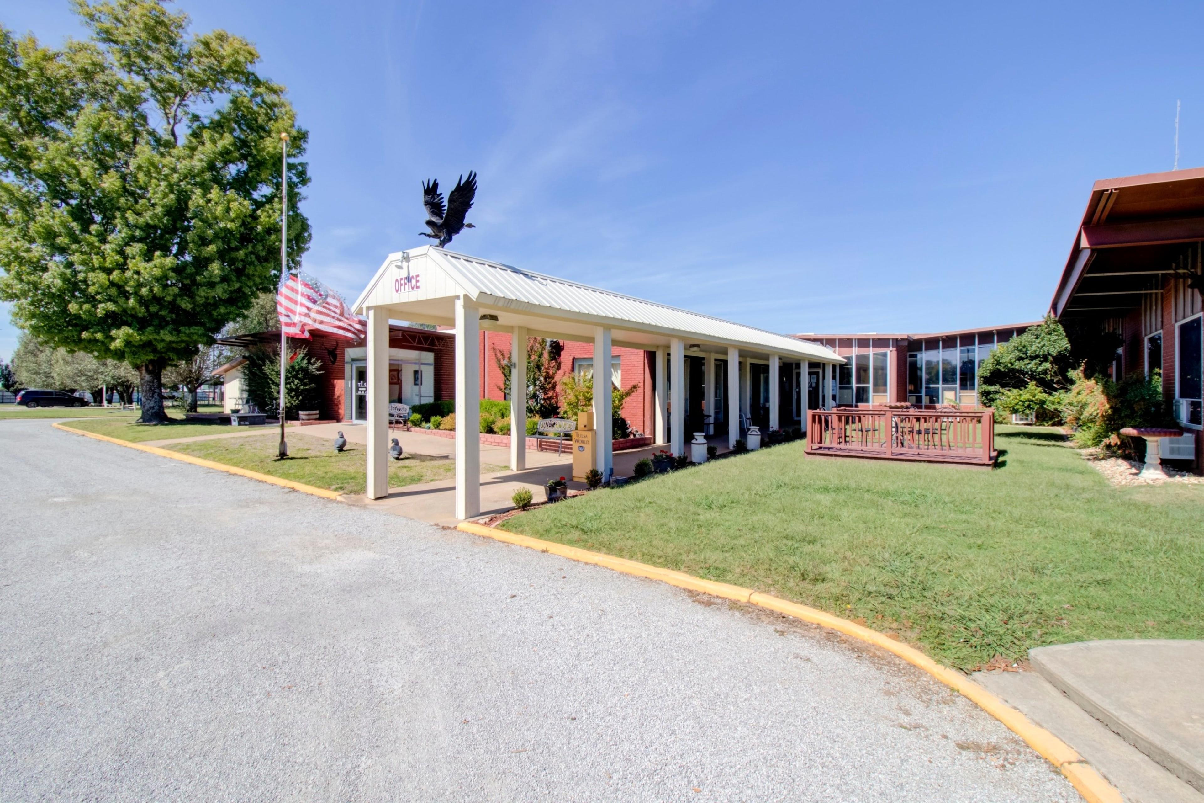 HOLIDAY INN EXP STES CUSHING BY IHG