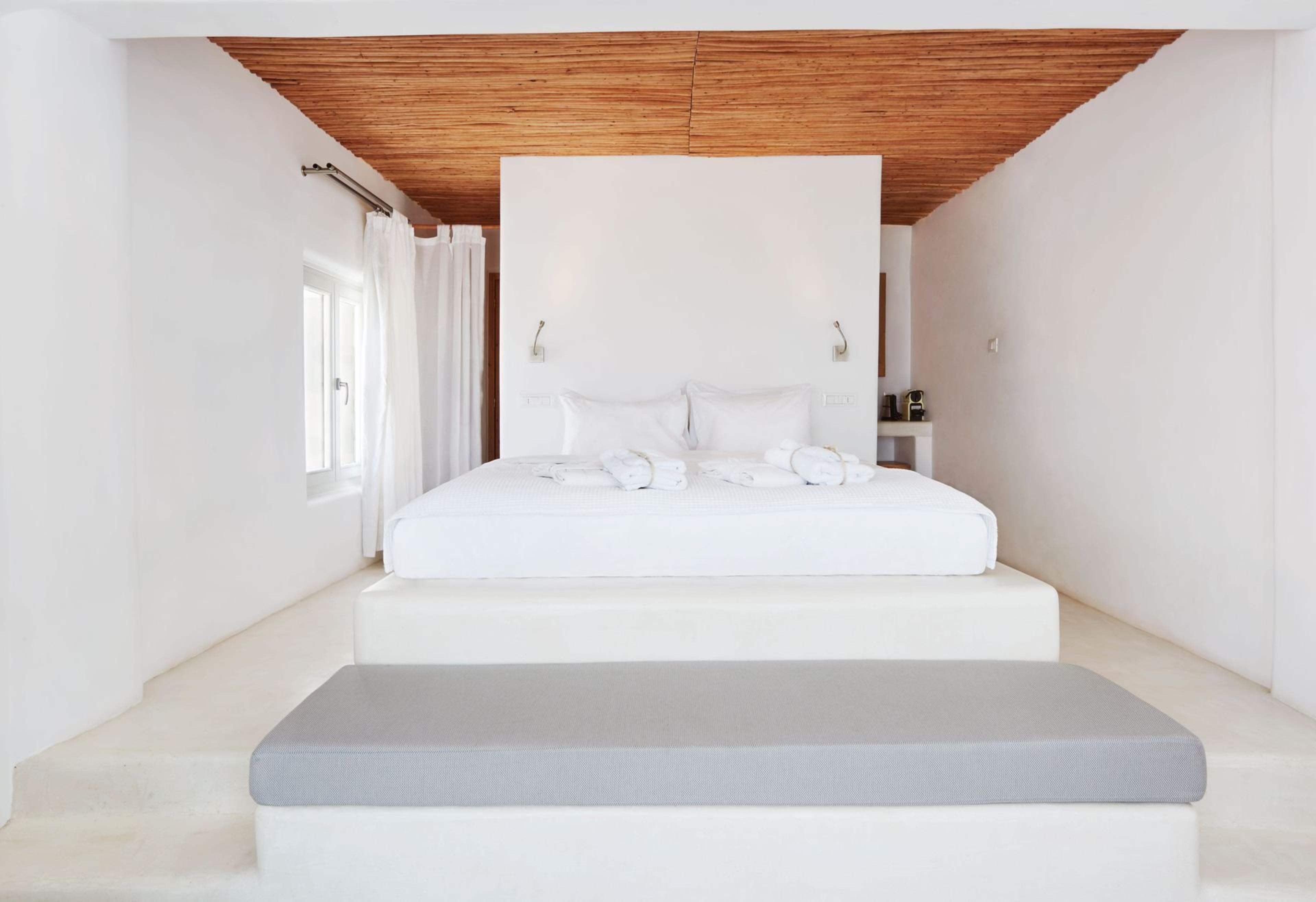 ROCABELLA SANTORINI HOTEL AND SPA
