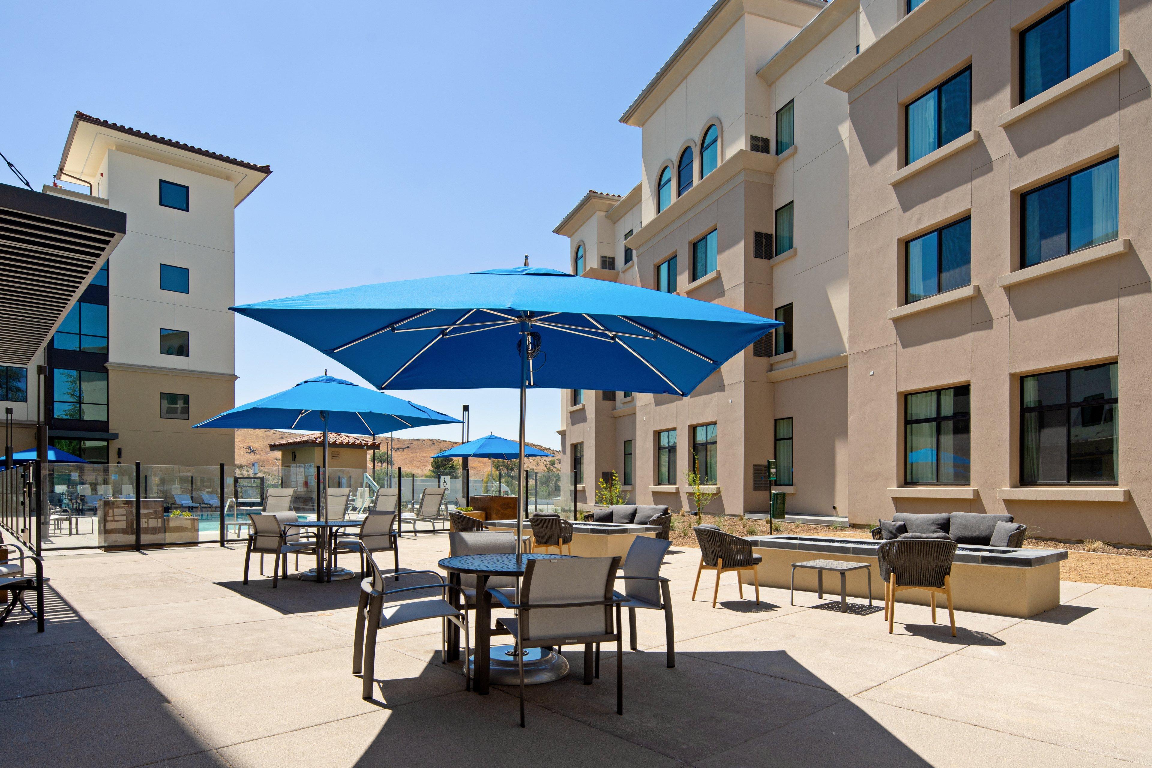 Holiday Inn Express & Suites Valencia - Santa Clarita by IHG