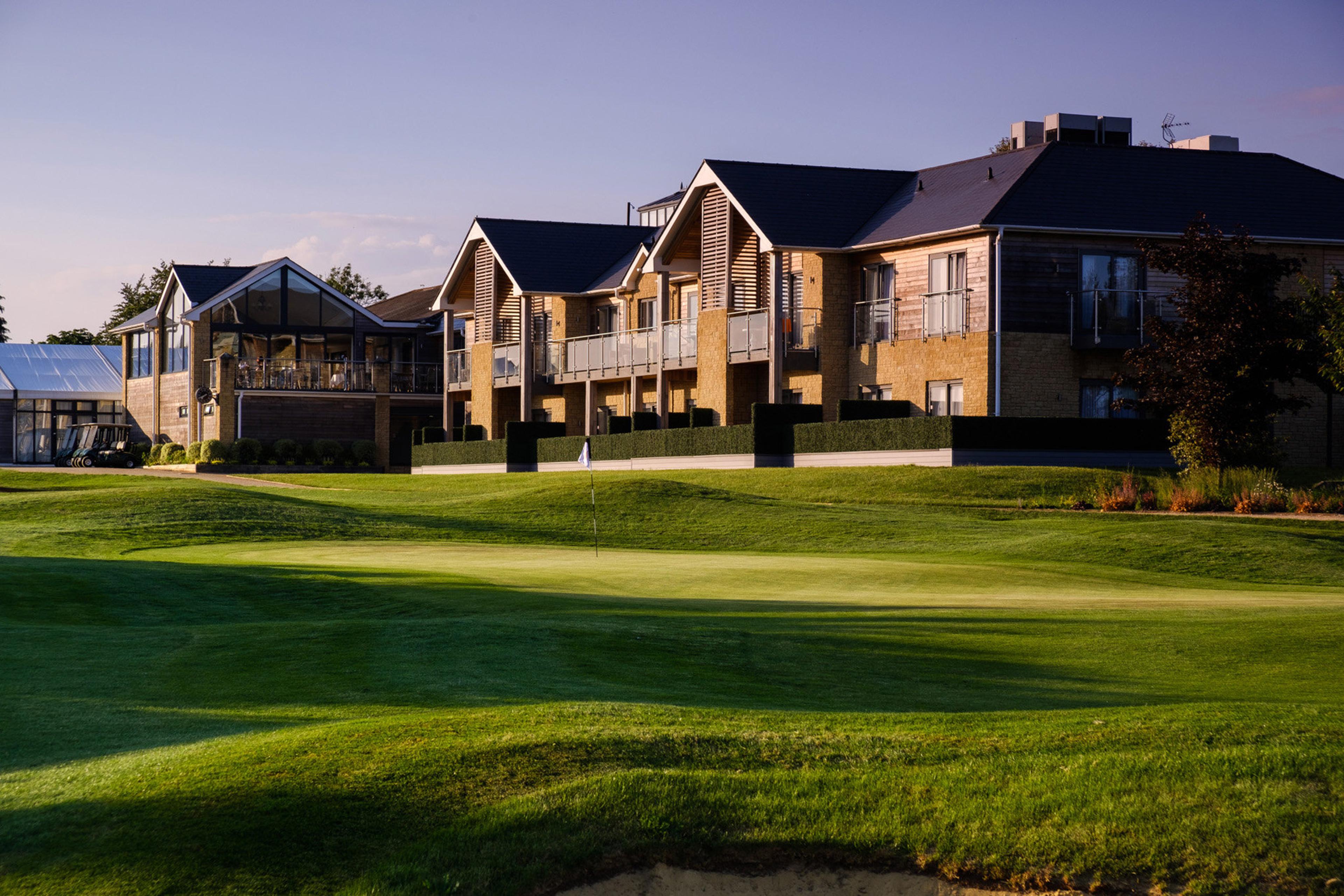 COTSWOLDS HOTEL AND SPA