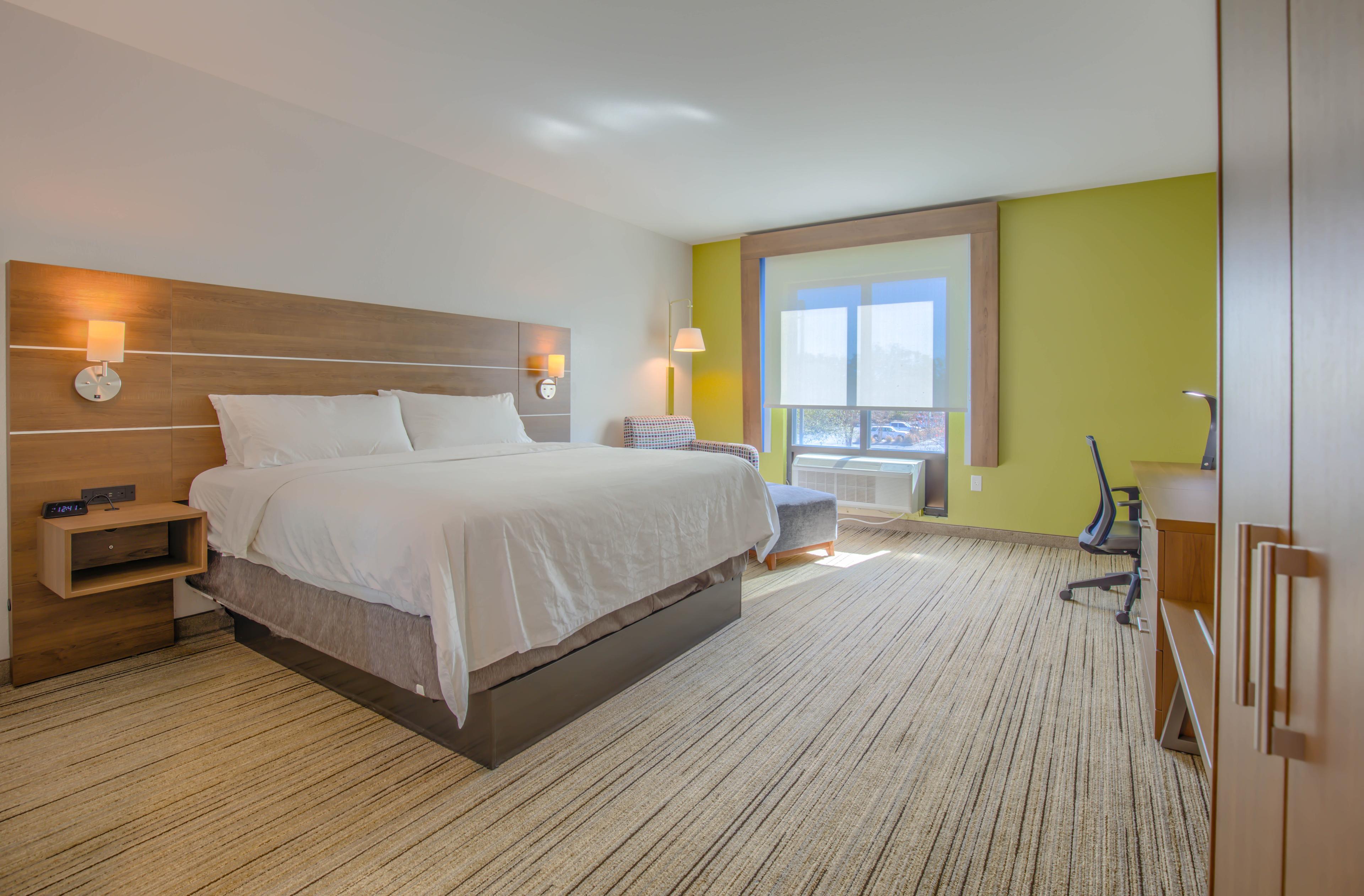 HOLIDAY INN EXP STES GULF SHOR BY I
