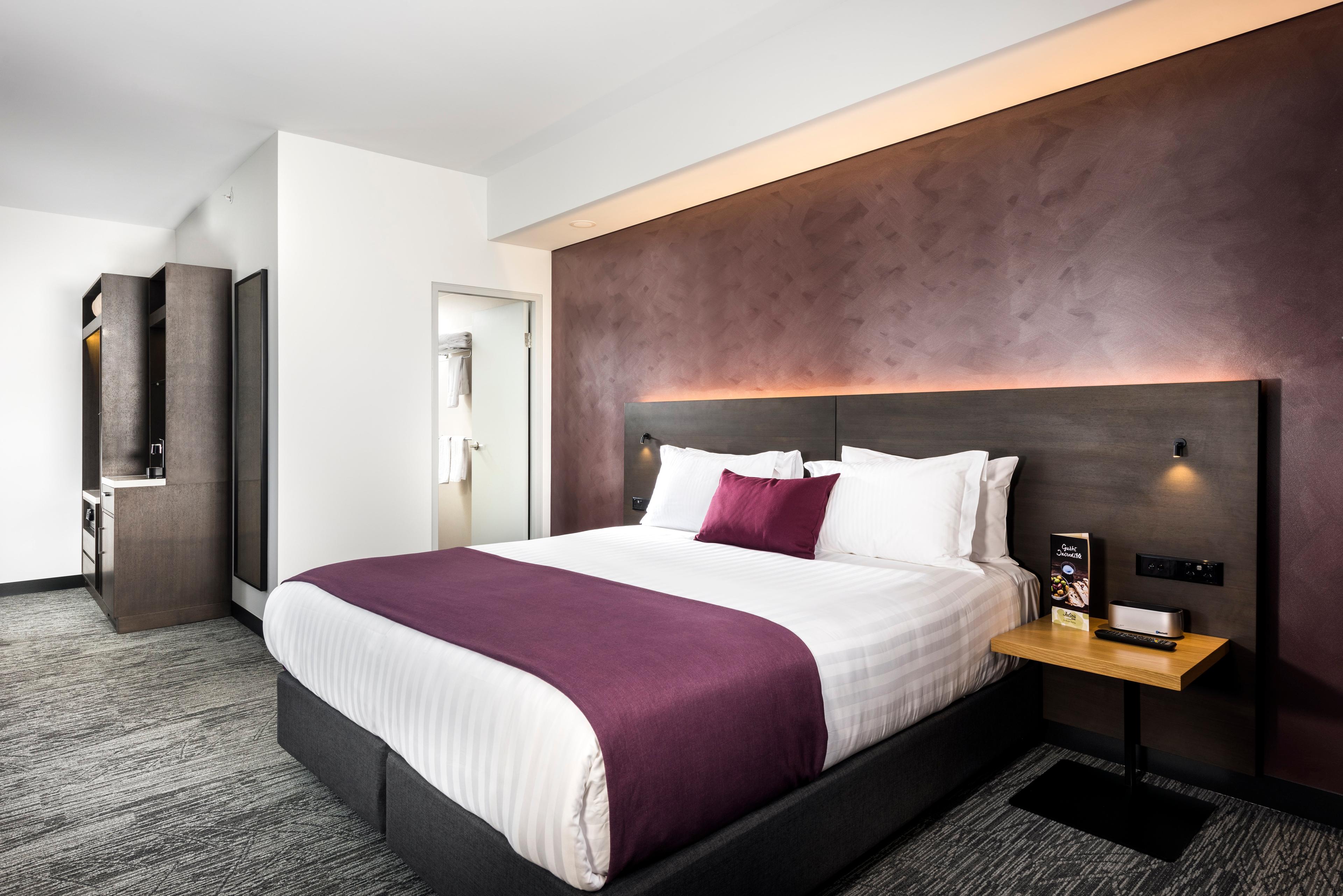 HOLIDAY INN WEST PERTH BY IHG