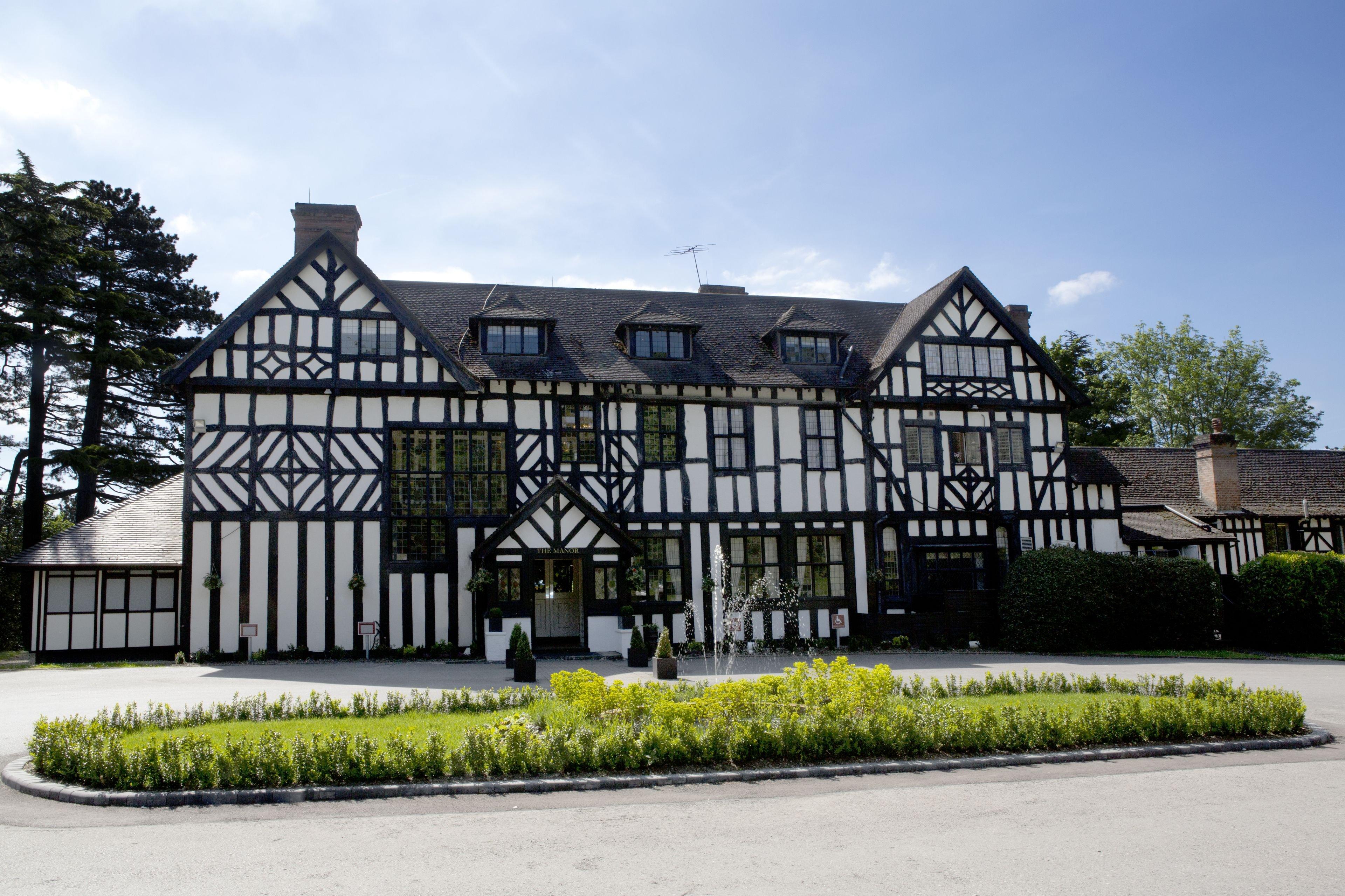THE MANOR ELSTREE