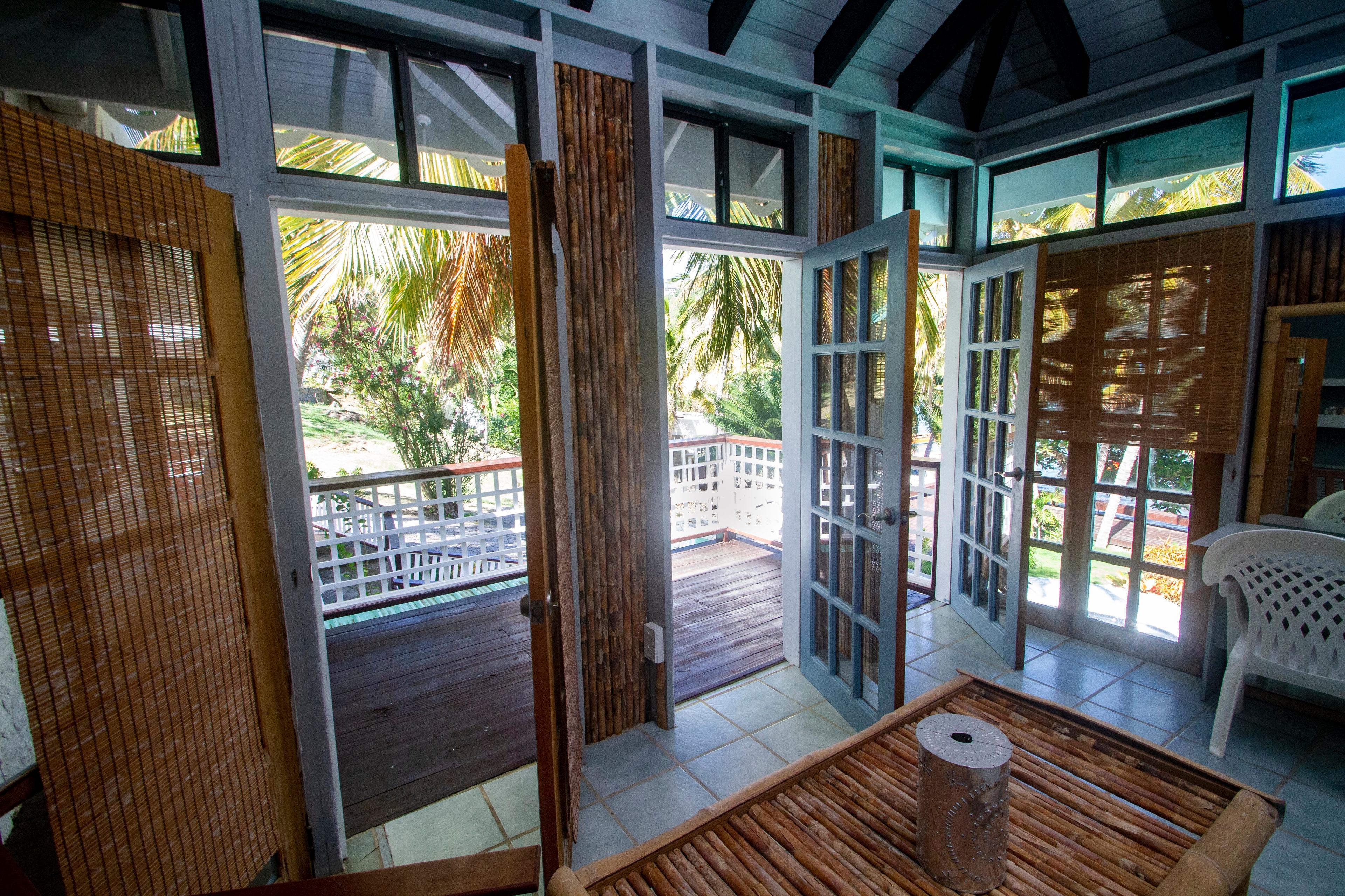 BEQUIA BEACHFRONT VILLAS