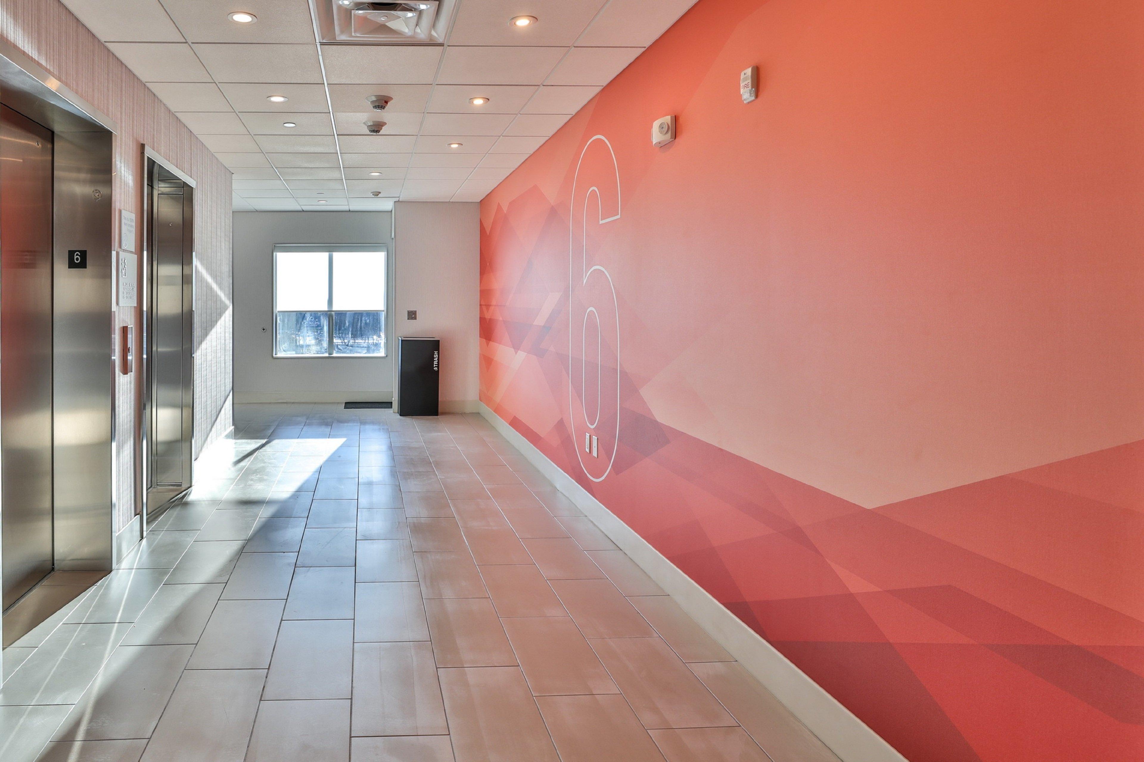 HOLIDAY INN EXP STES METROCENTER BY