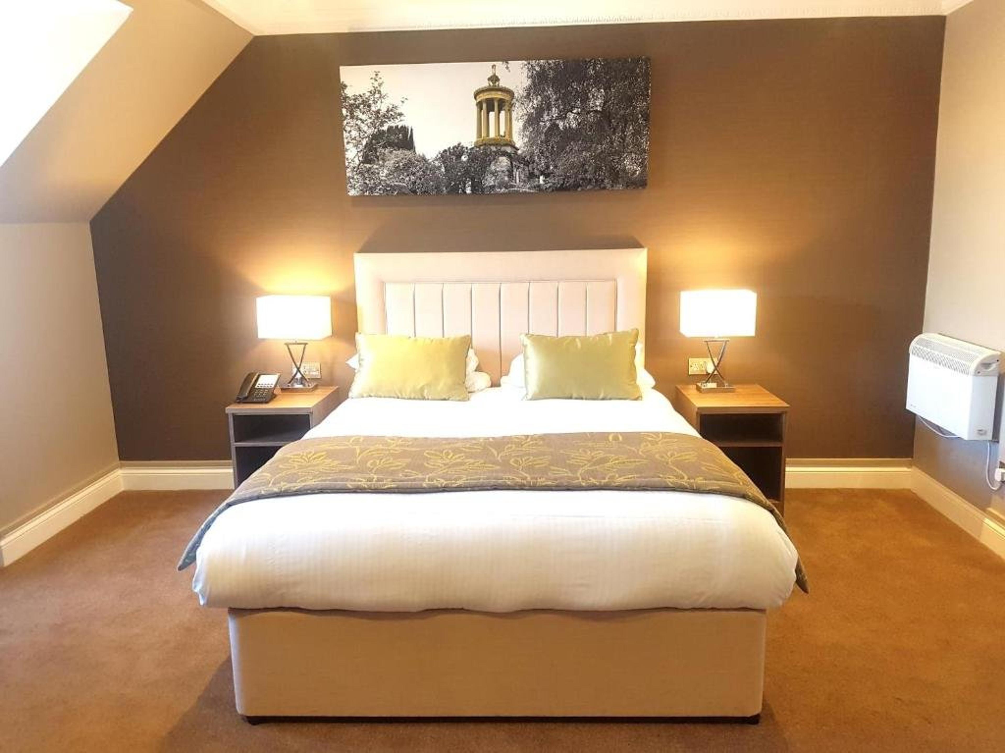 FAIRFIELD HOUSE HOTEL