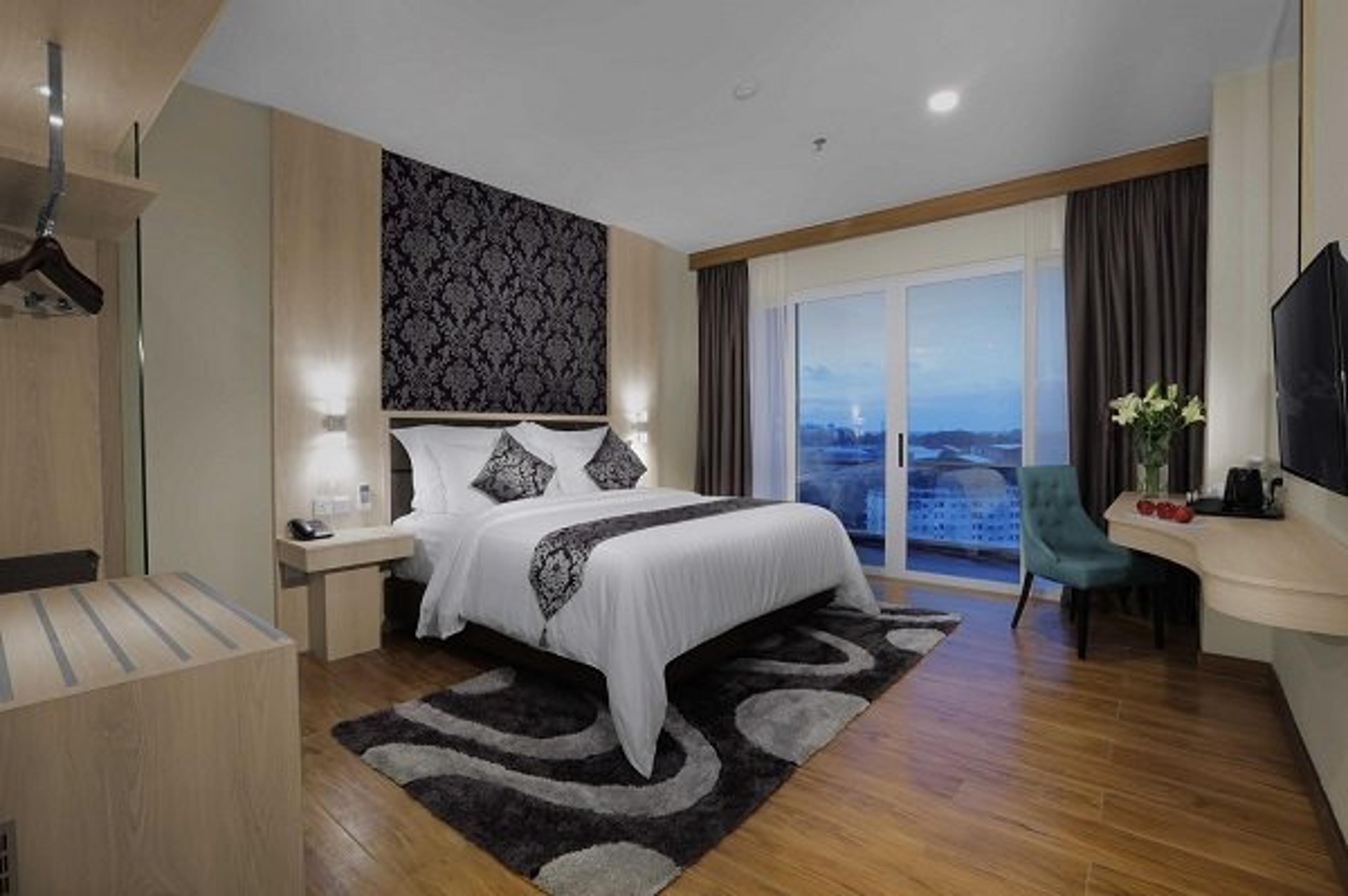 ASTON BATAM