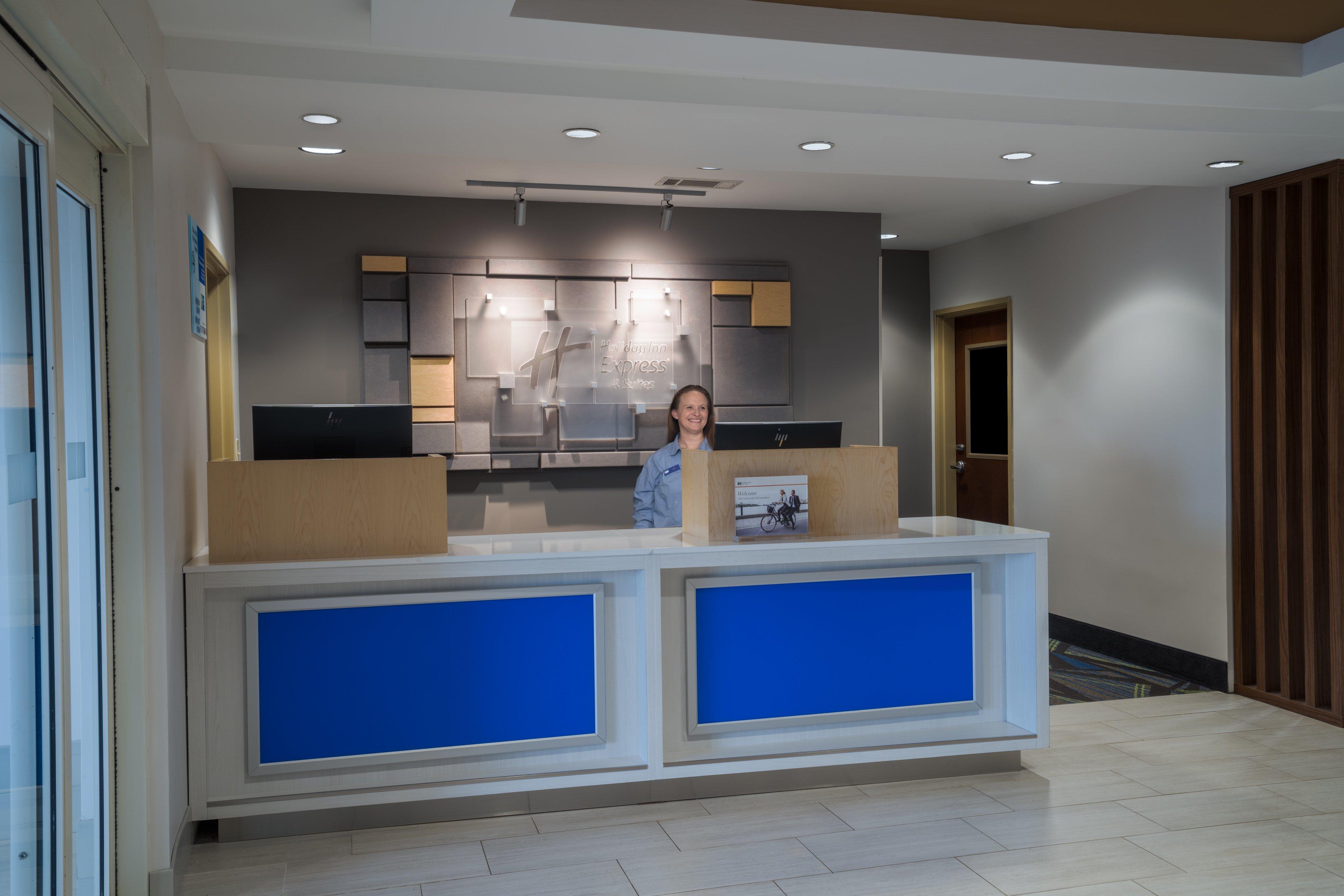 HOLIDAY INN EXP STES TALLADEGA BY I