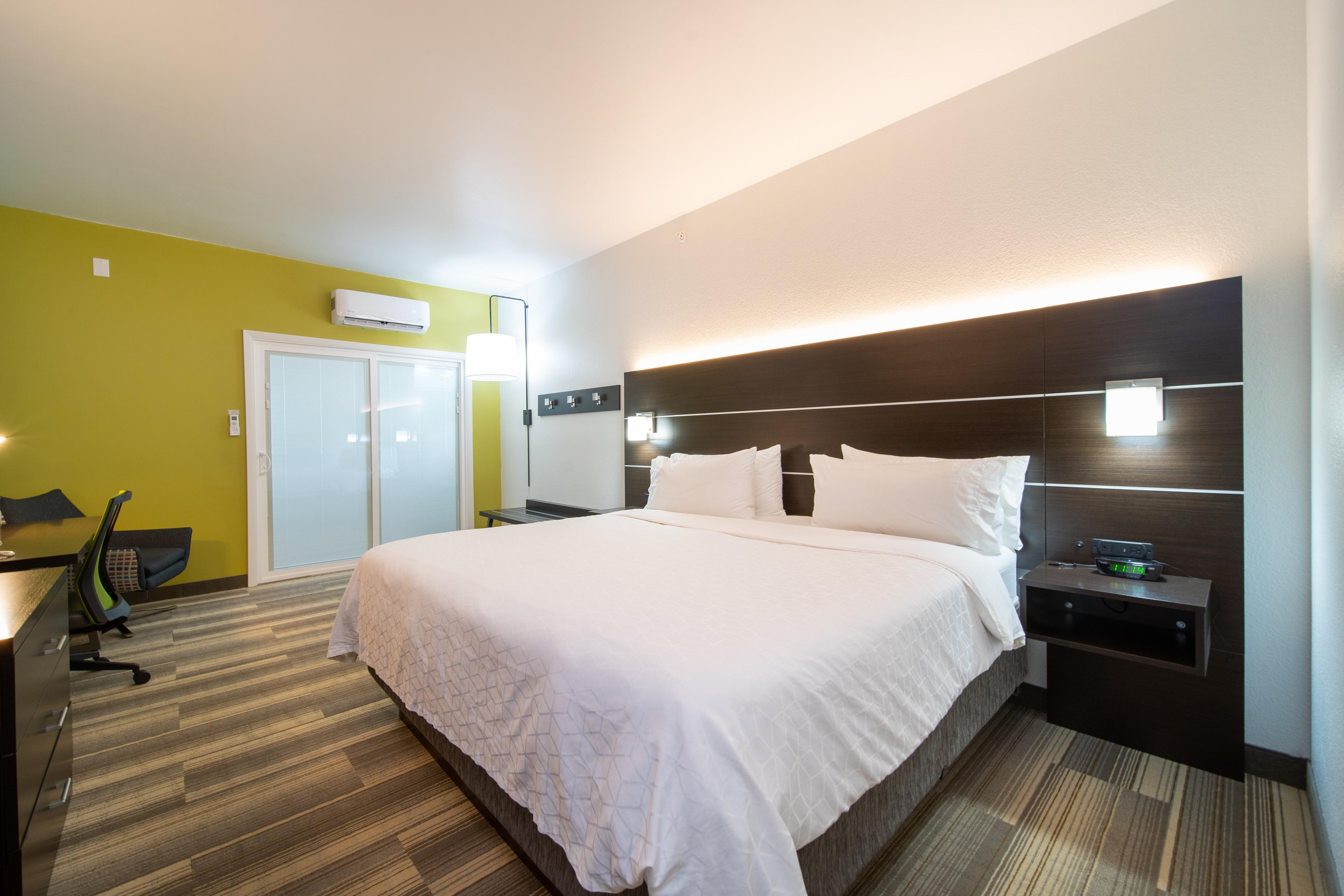 HOLIDAY INN EX STES BEDFORD