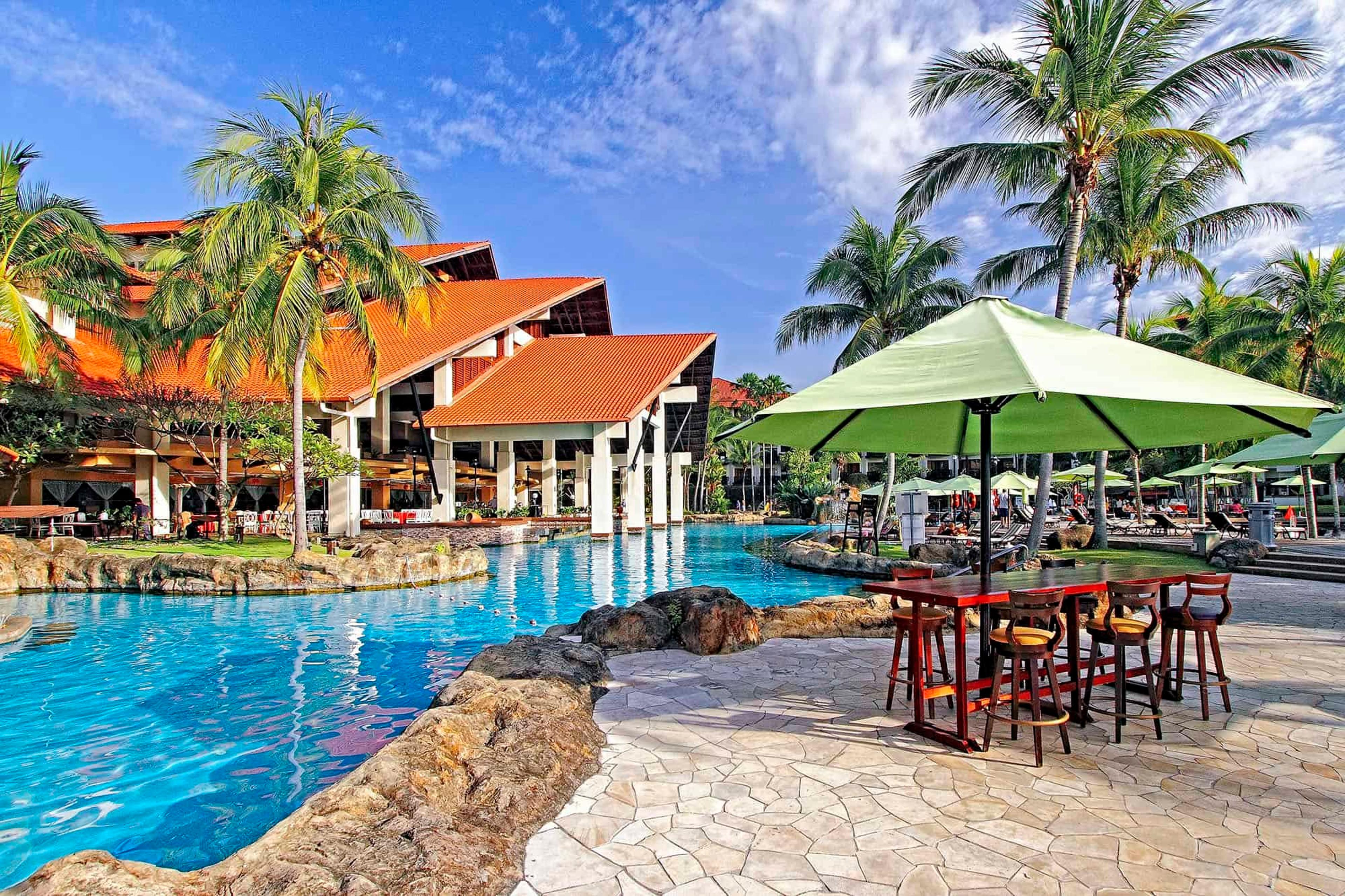 THE MAGELLAN SUTERA