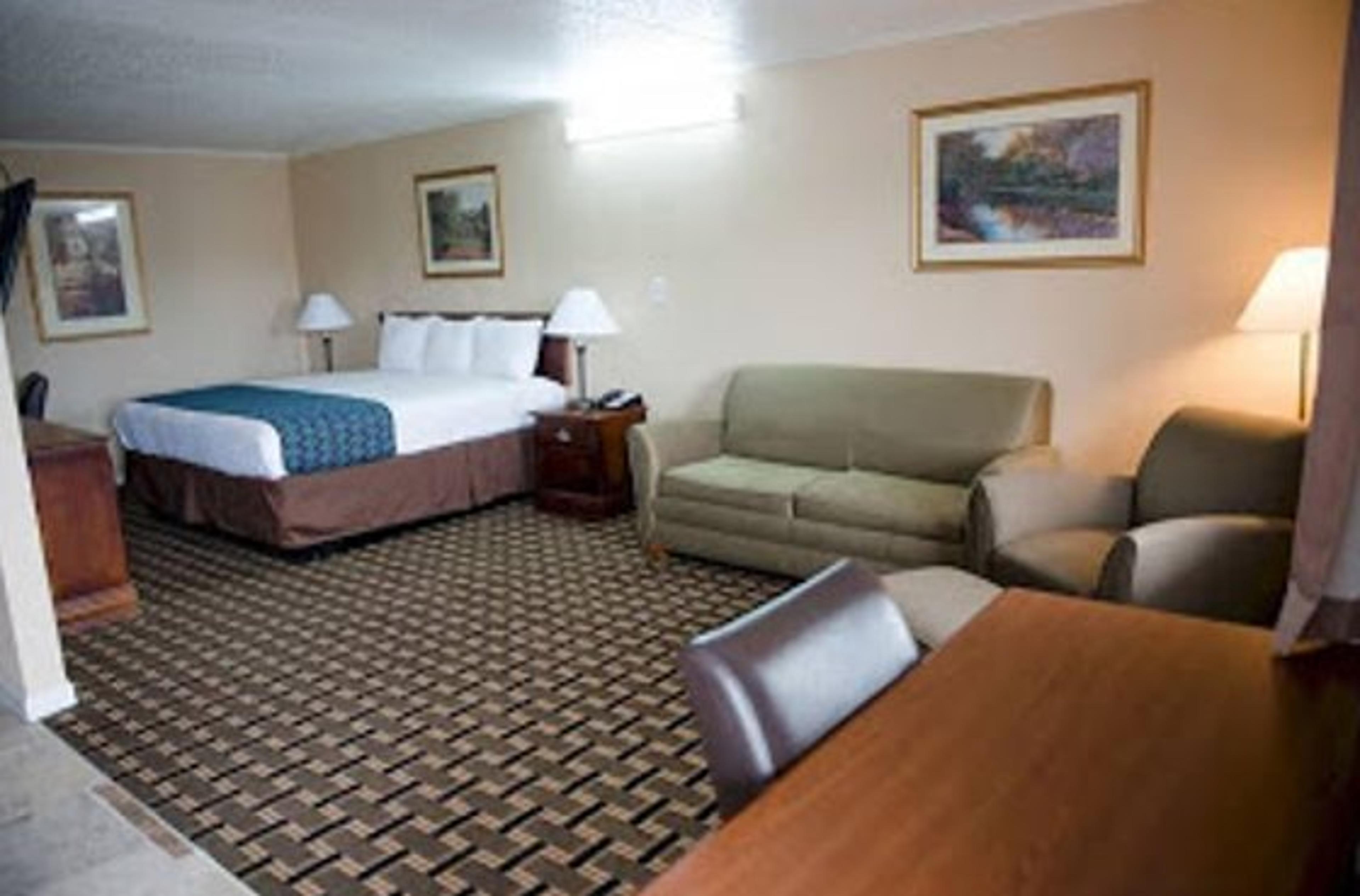 GRANDVIEW PLAZA INN AND SUITES