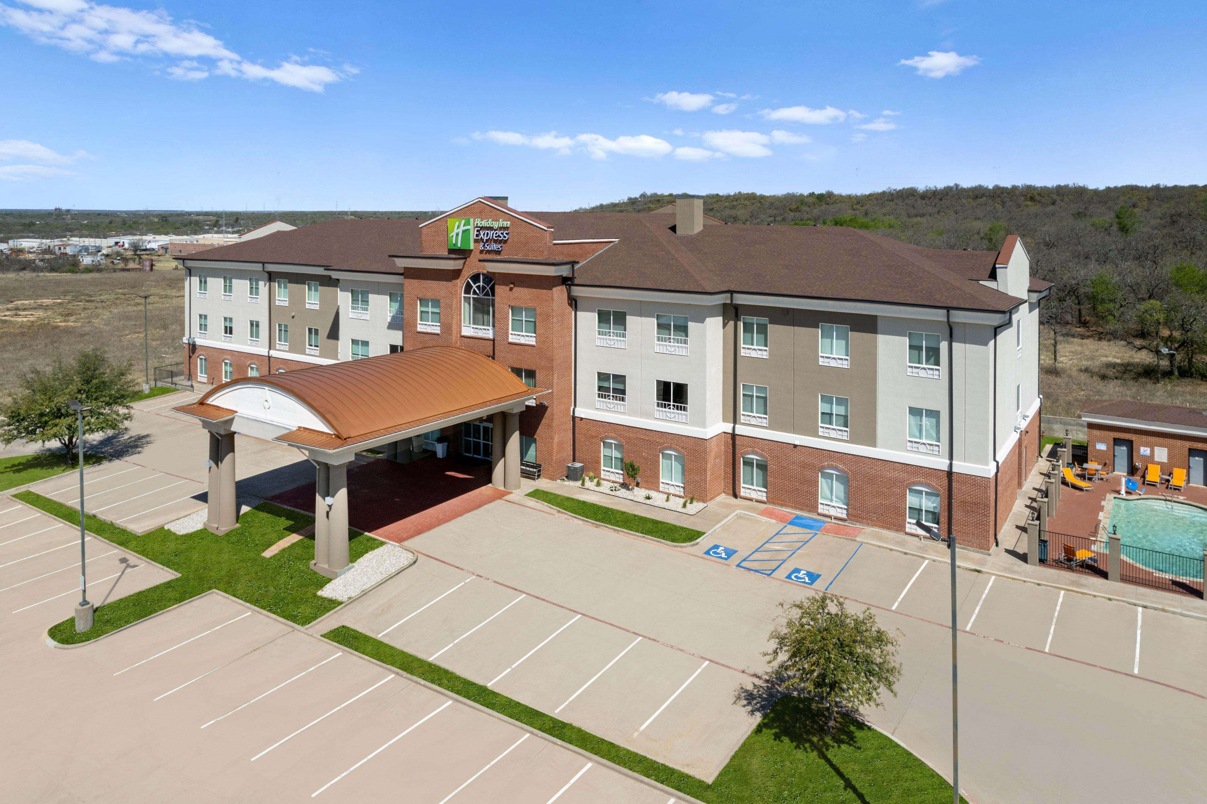 HOLIDAY INN EXP STES GRAHAM BY IHG