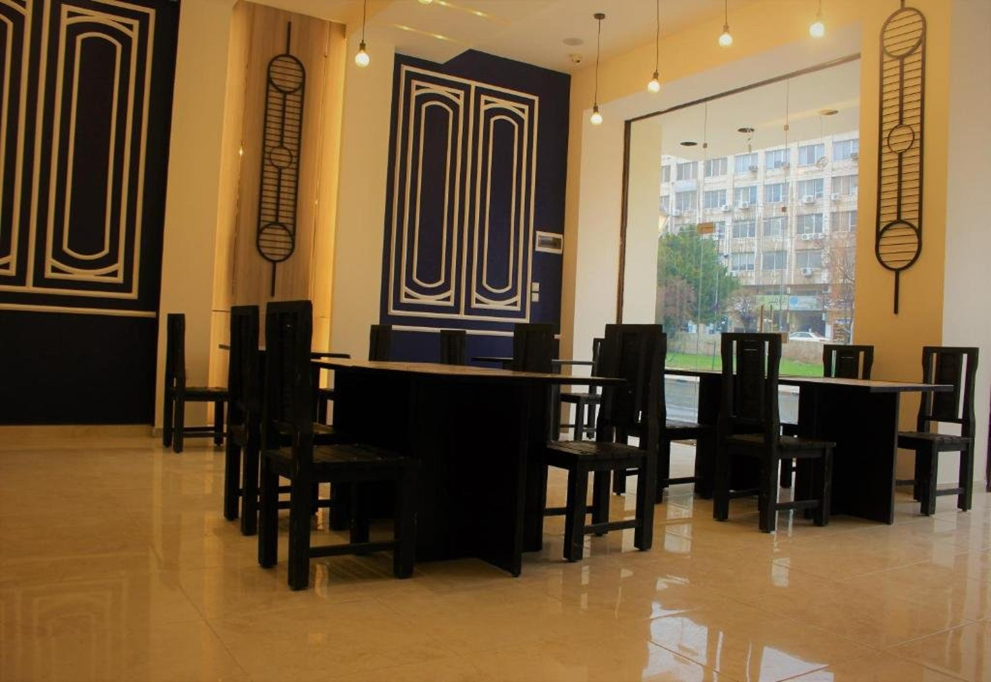 NEW MERRYLAND HOTEL
