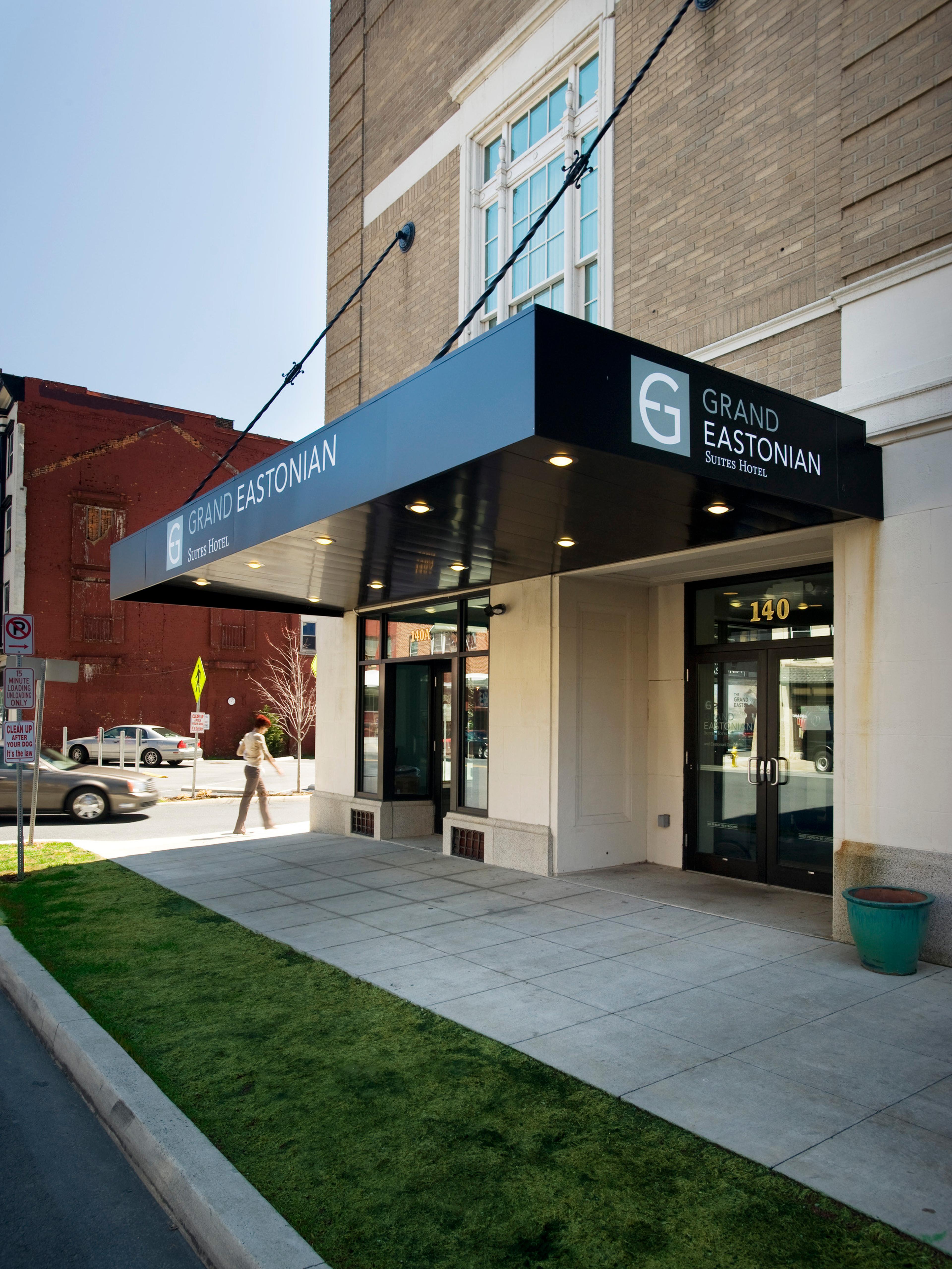 Grand Eastonian Hotel & Suites