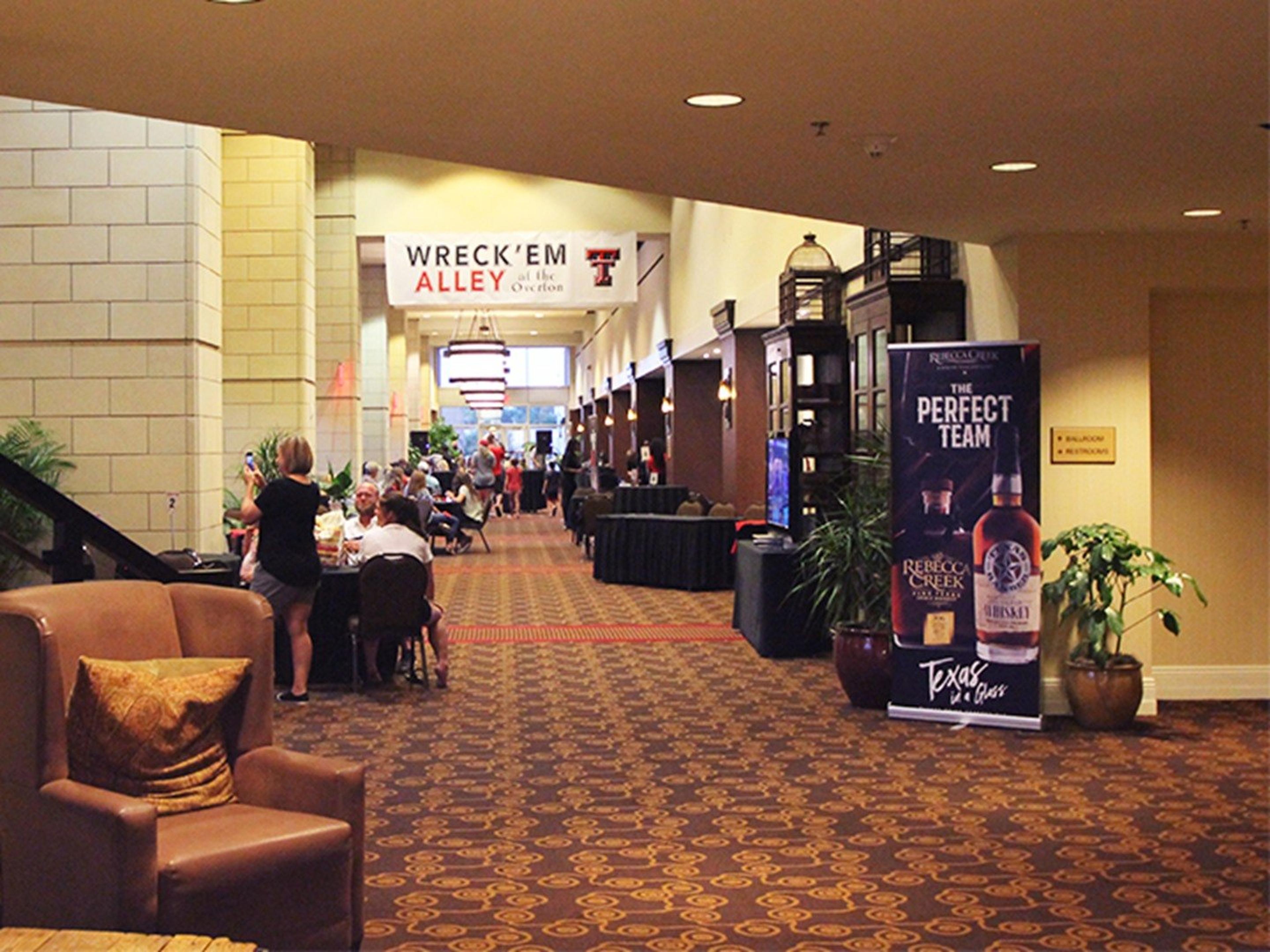 Overton Hotel & Conference Cen