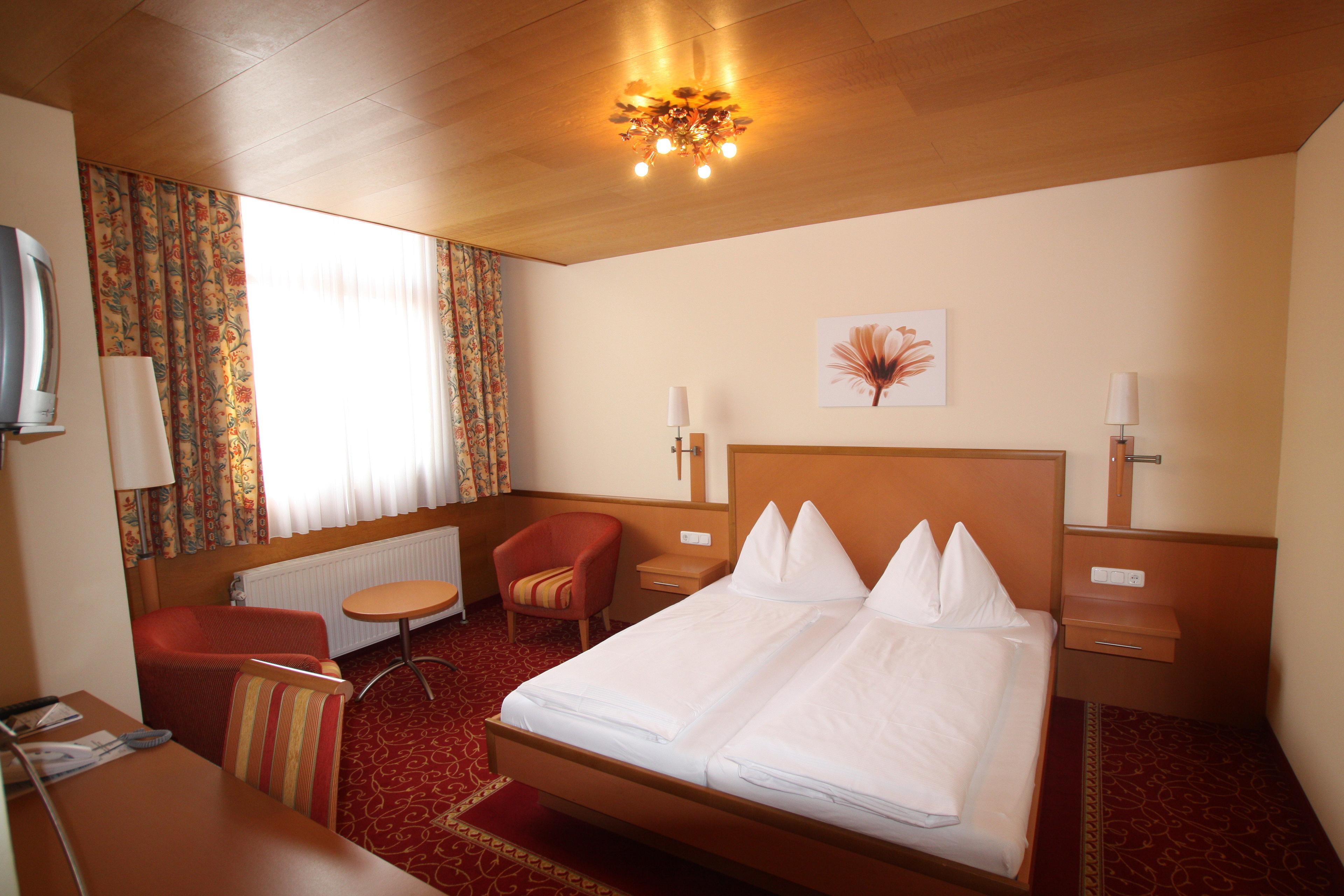 LANDHOTEL MADER