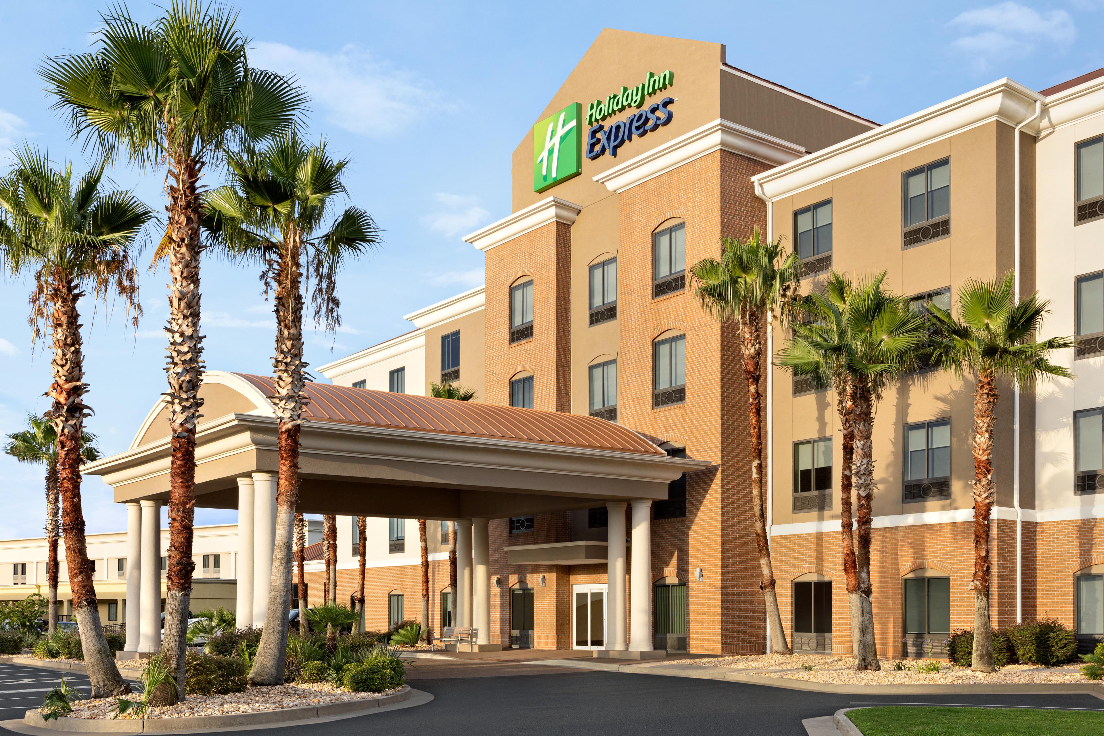 HOLIDAY INN EXP AND SUITES BY IHG