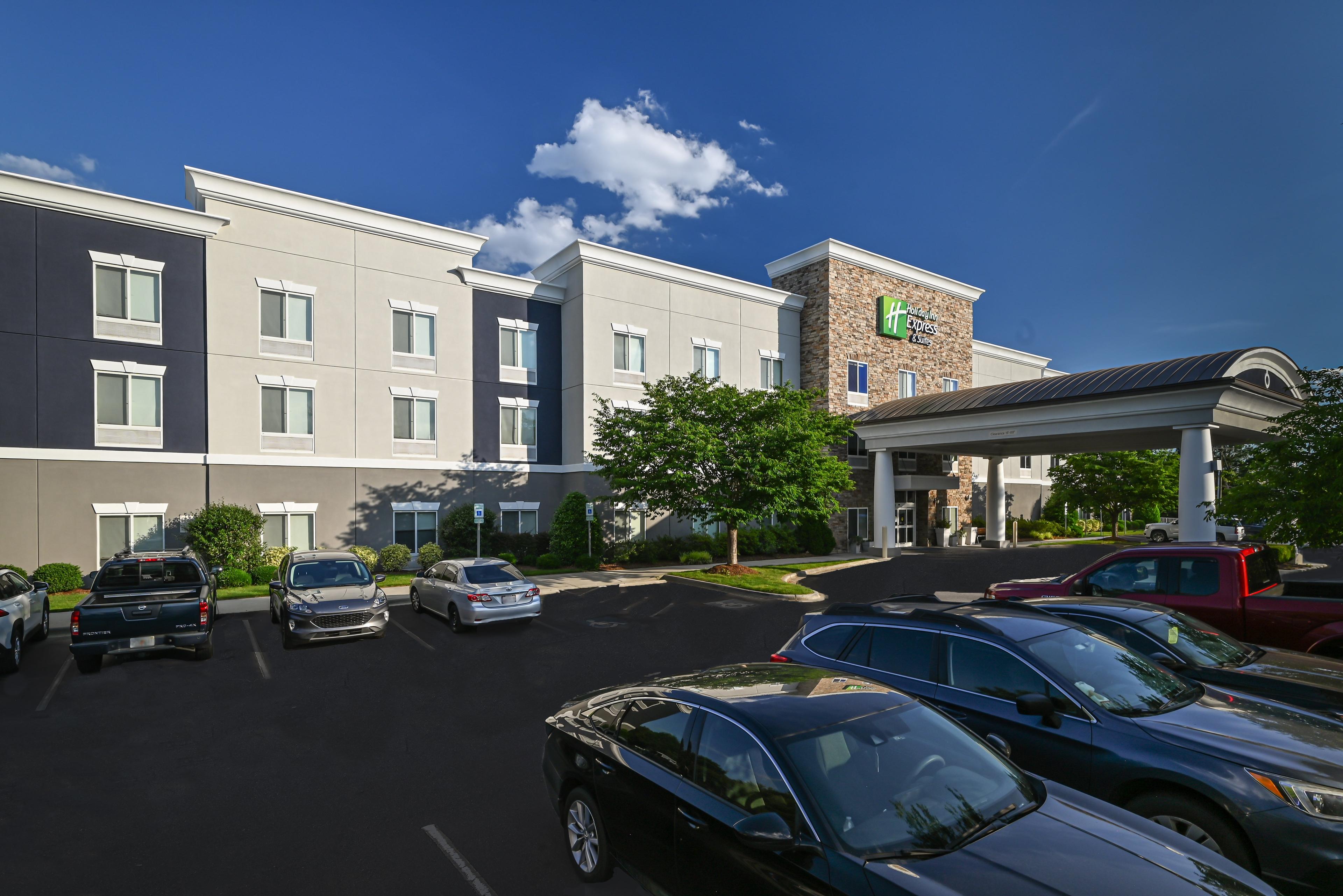 HOLIDAY INN EXP STES EAST MATT BY I