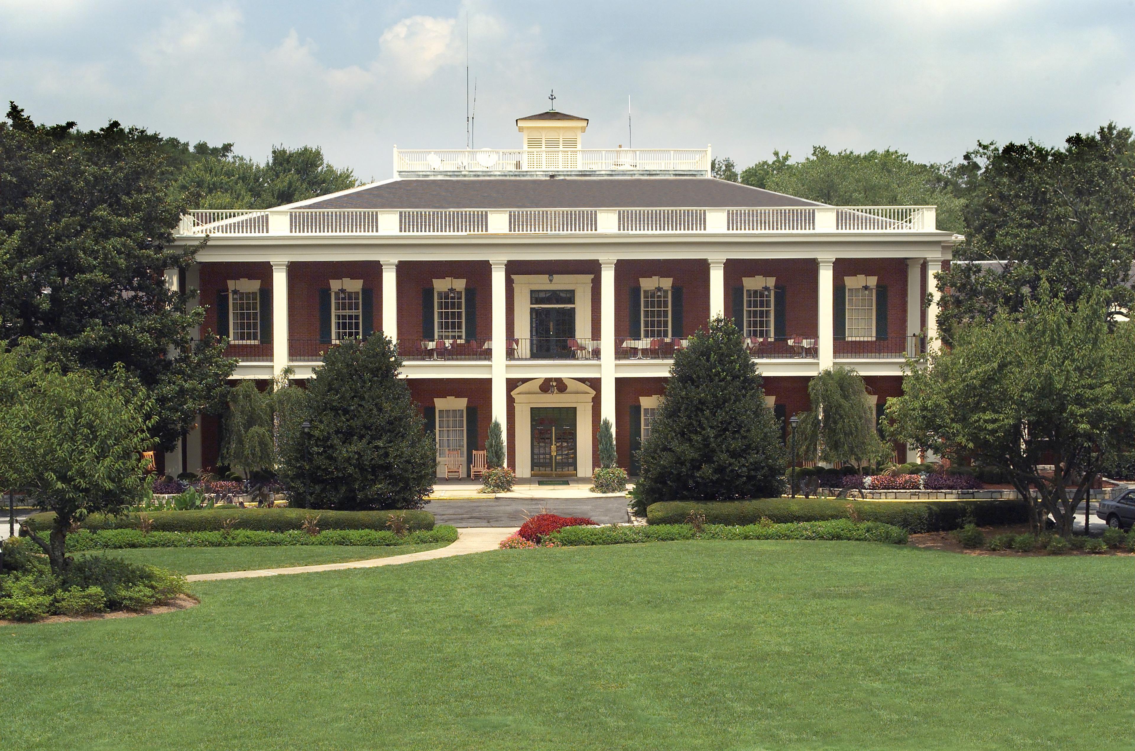 STONE MOUNTAIN INN
