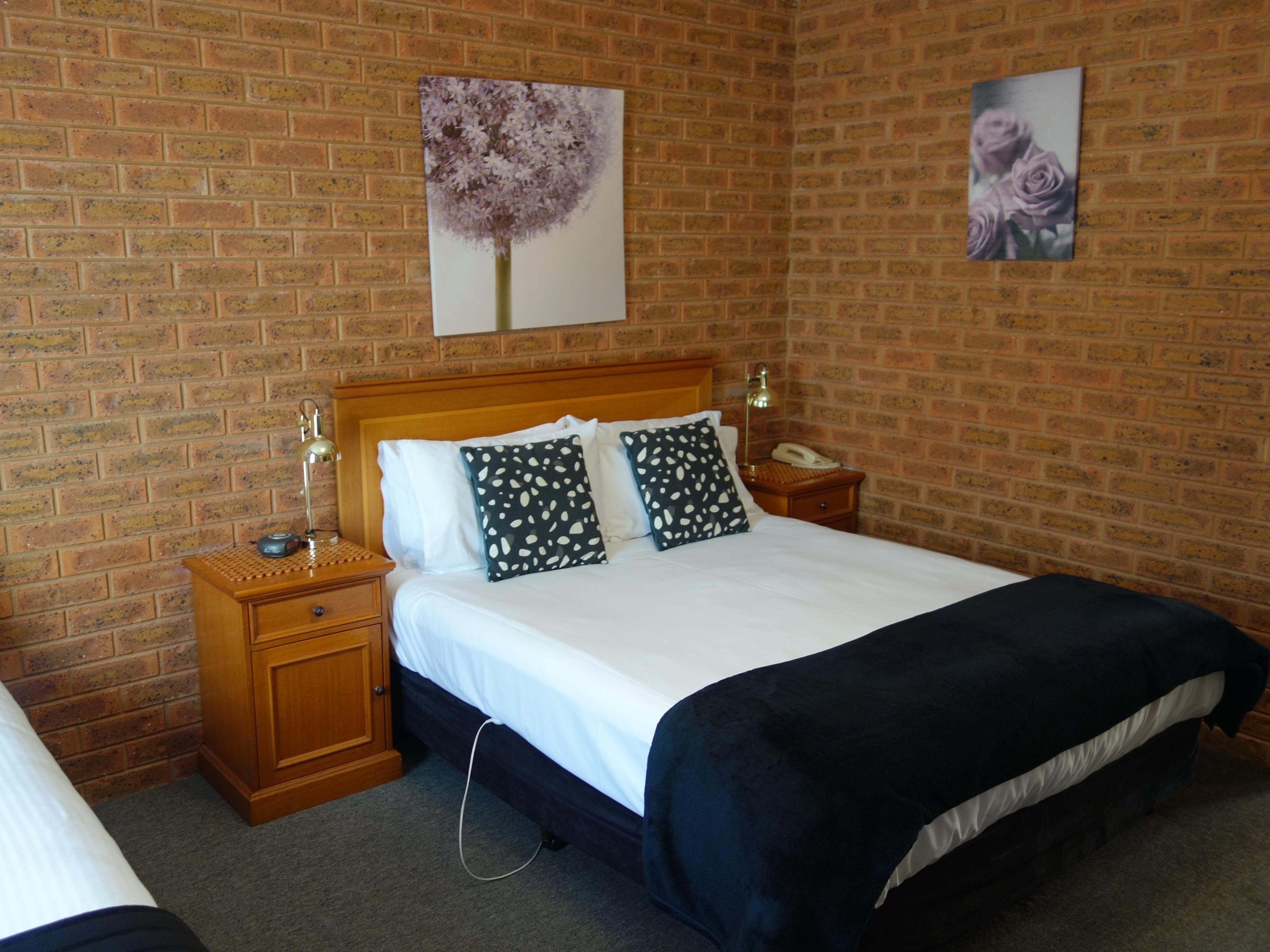 CENTRAL YARRAWONGA MOTOR INN