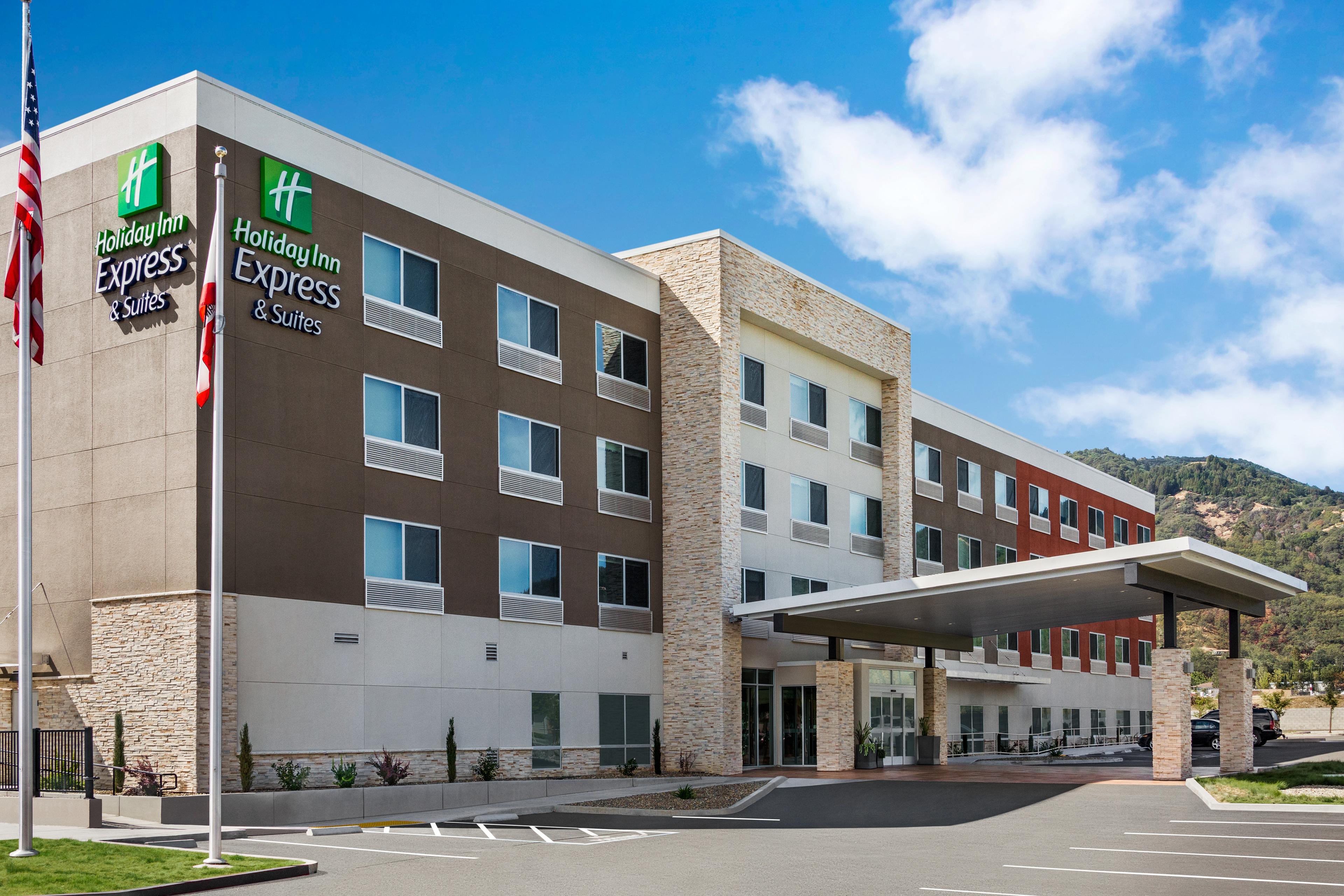 HOLIDAY INN EXP STES UKIAH BY IHG