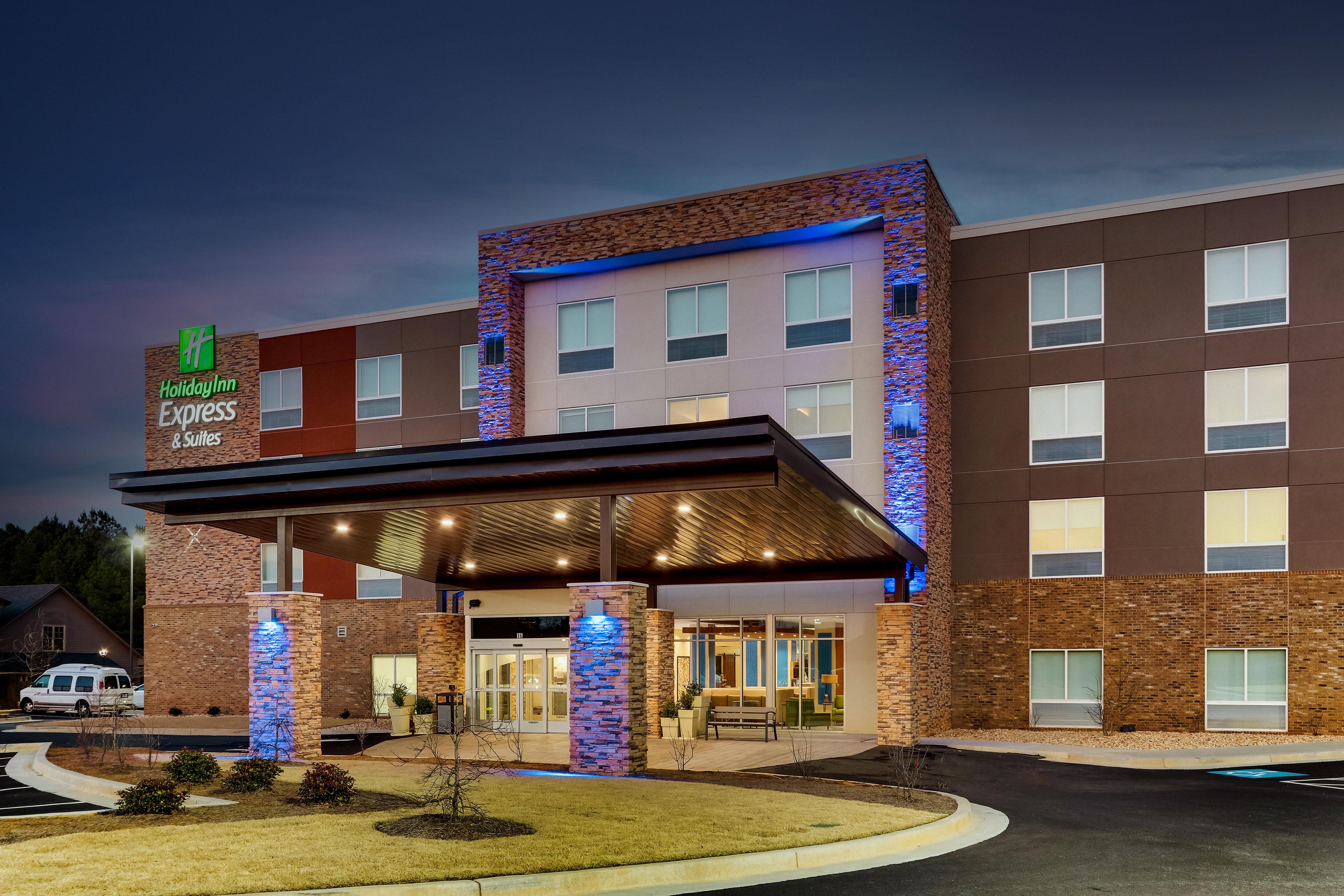 HOLIDAY INN EXP STES DAWSONVILLE BY