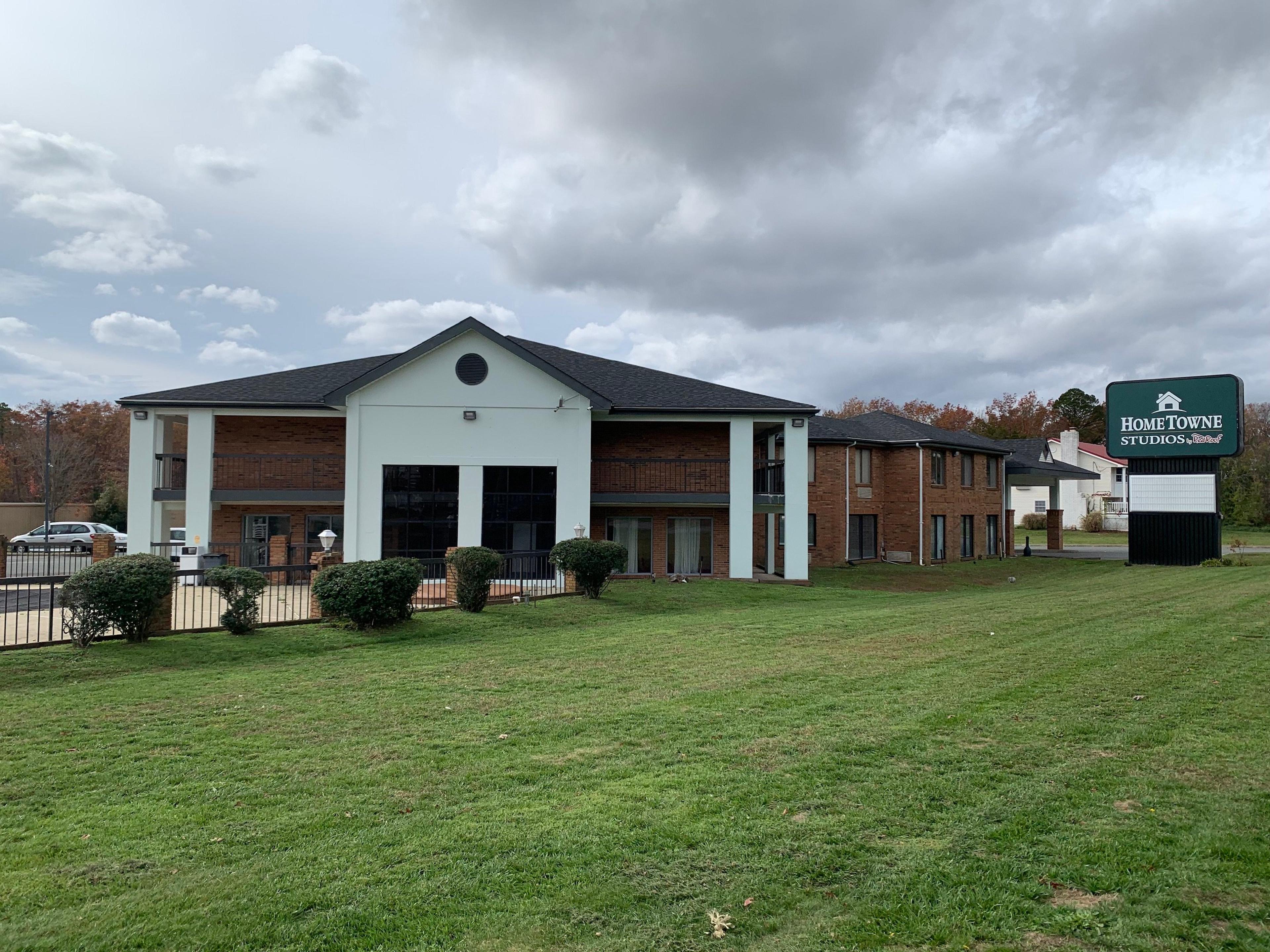 HOMETOWNE STUDIOS EGG HARBOR