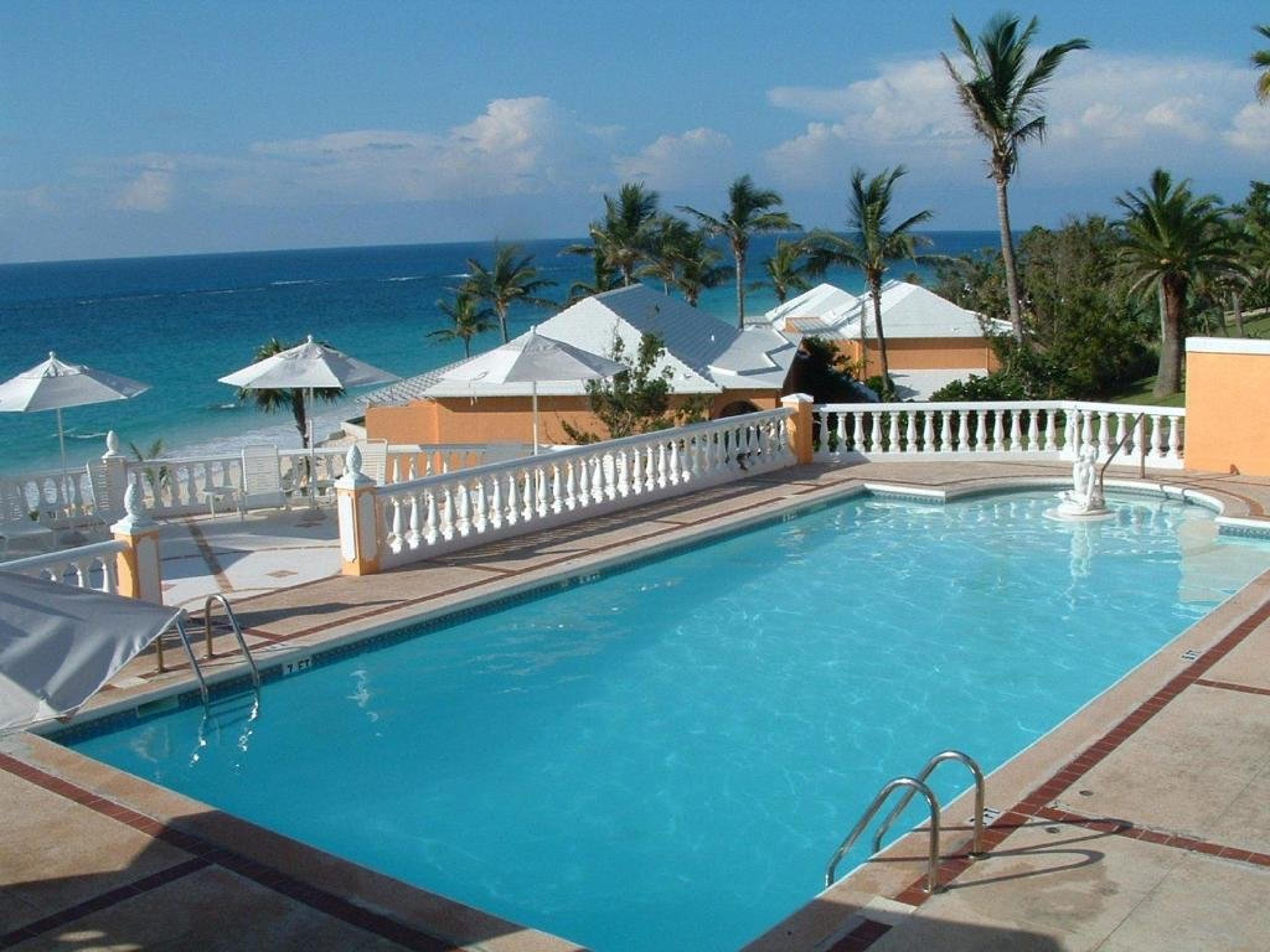 COCO REEF RESORT