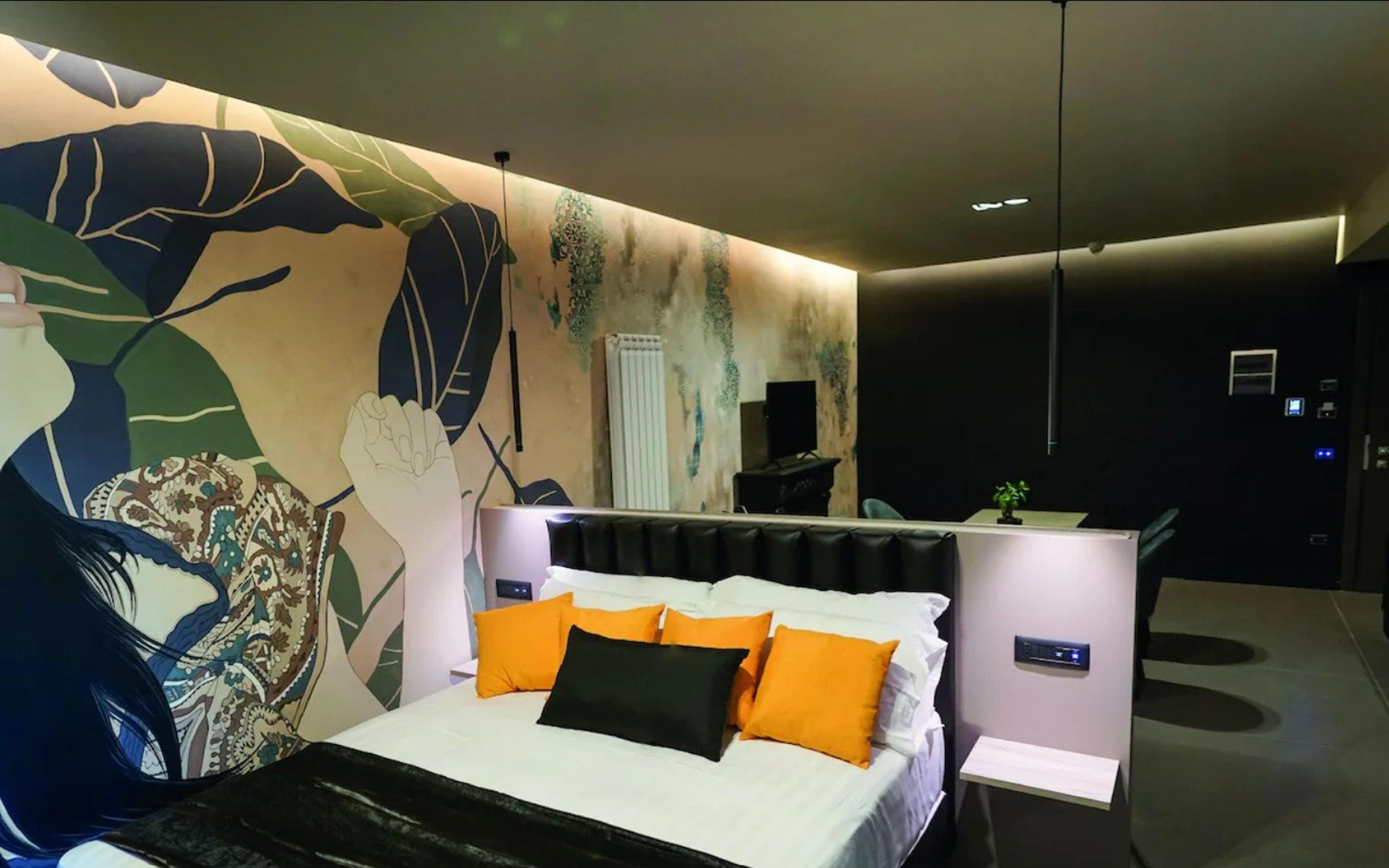 LAMBERTI BOUTIQUE HOTEL