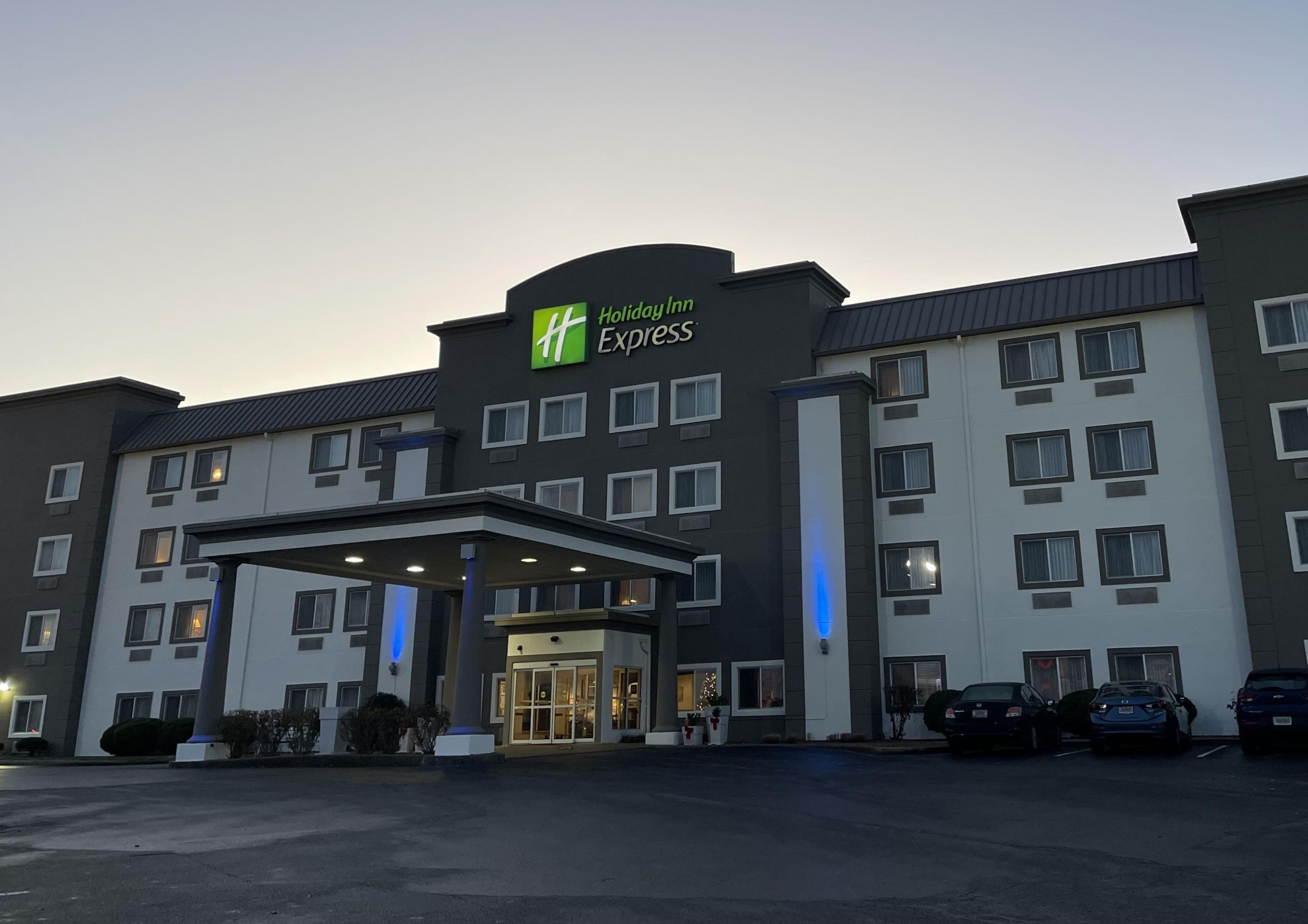 HOLIDAY INN EXP EVANSVILLE - W BY I