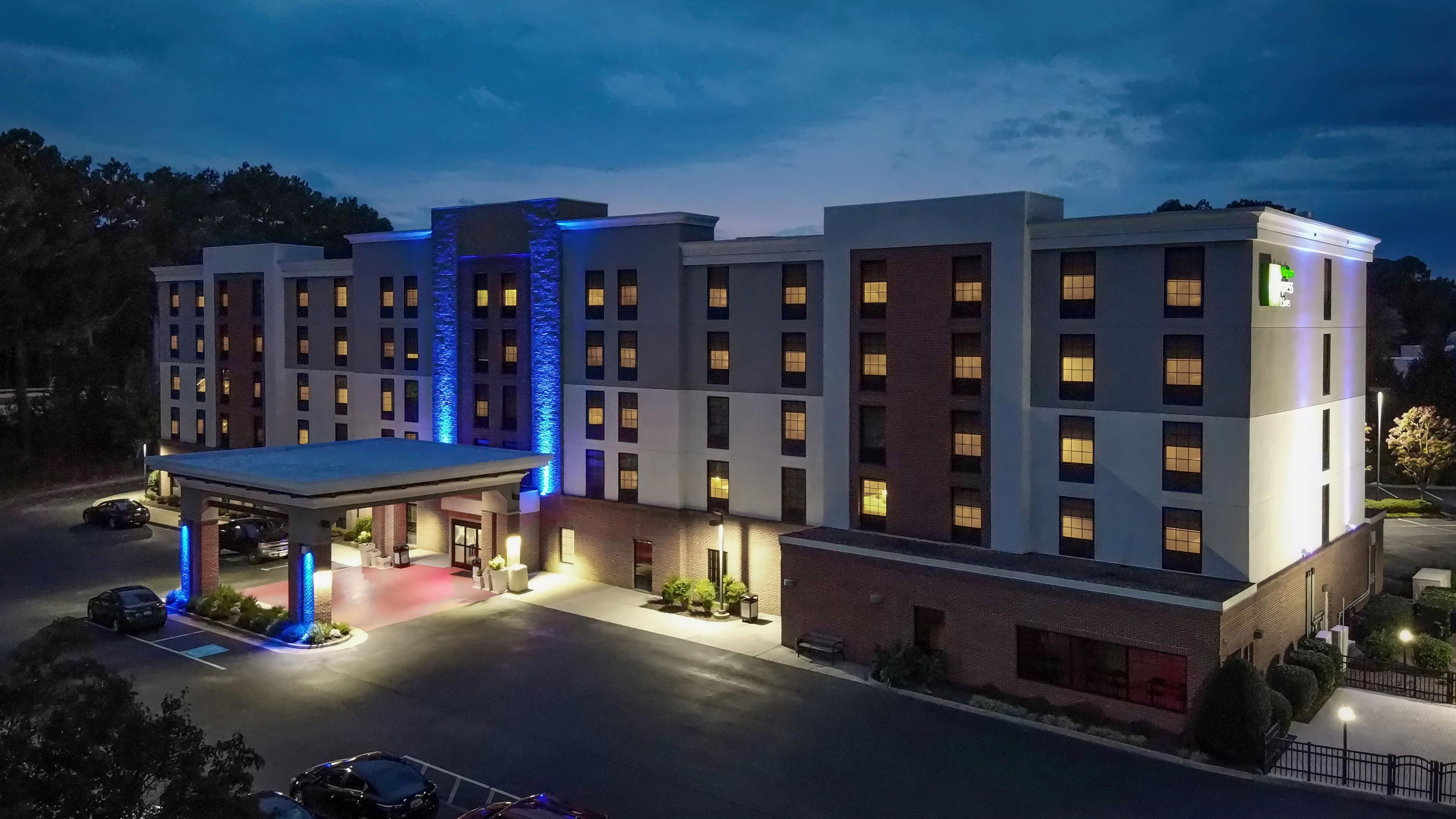 HOLIDAY INN EXP STES NEWPORT NEWS B