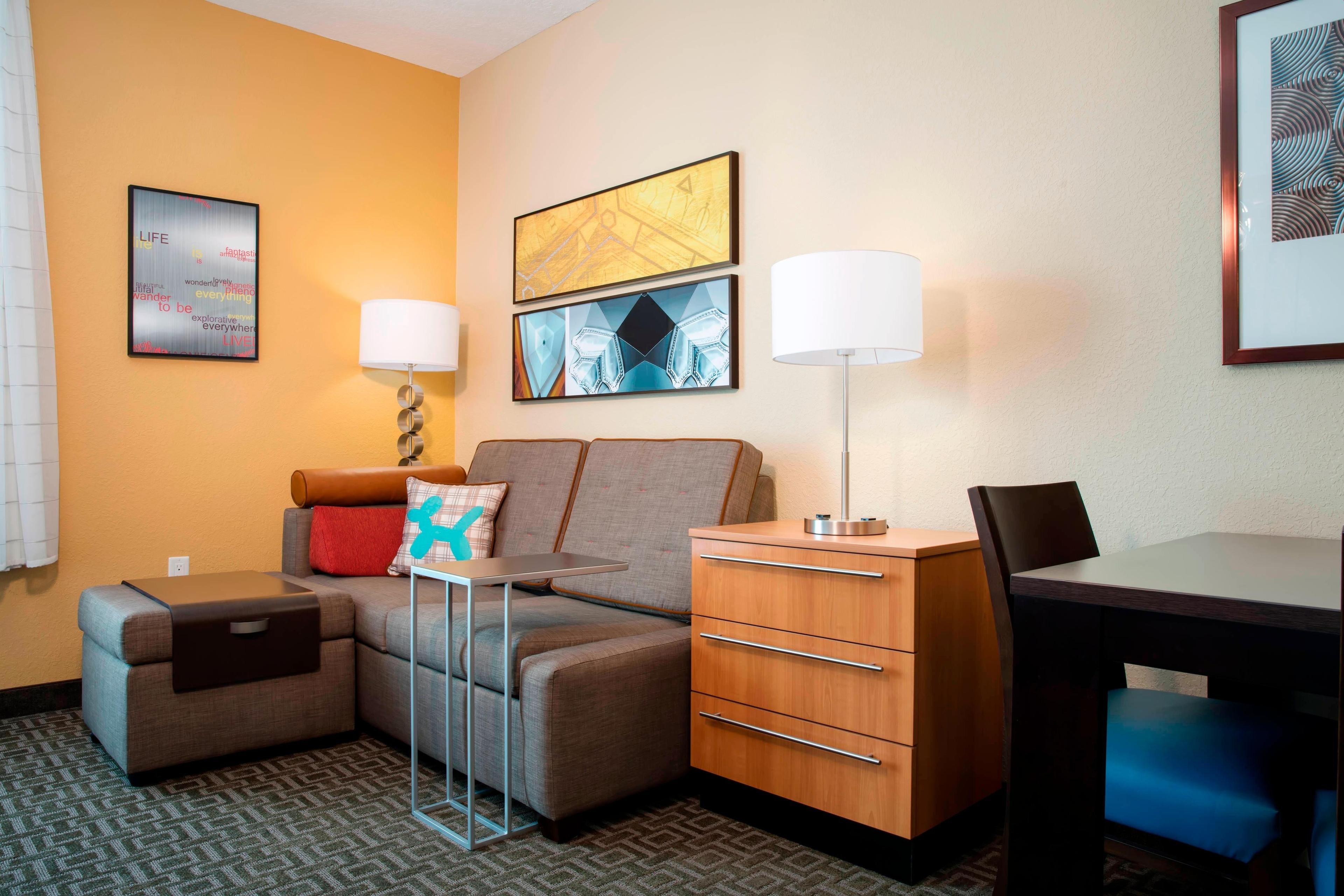 TownePlace Suites by Marriott Orlando at FLAMINGO CROSSINGS® Town Center/Western Entrance