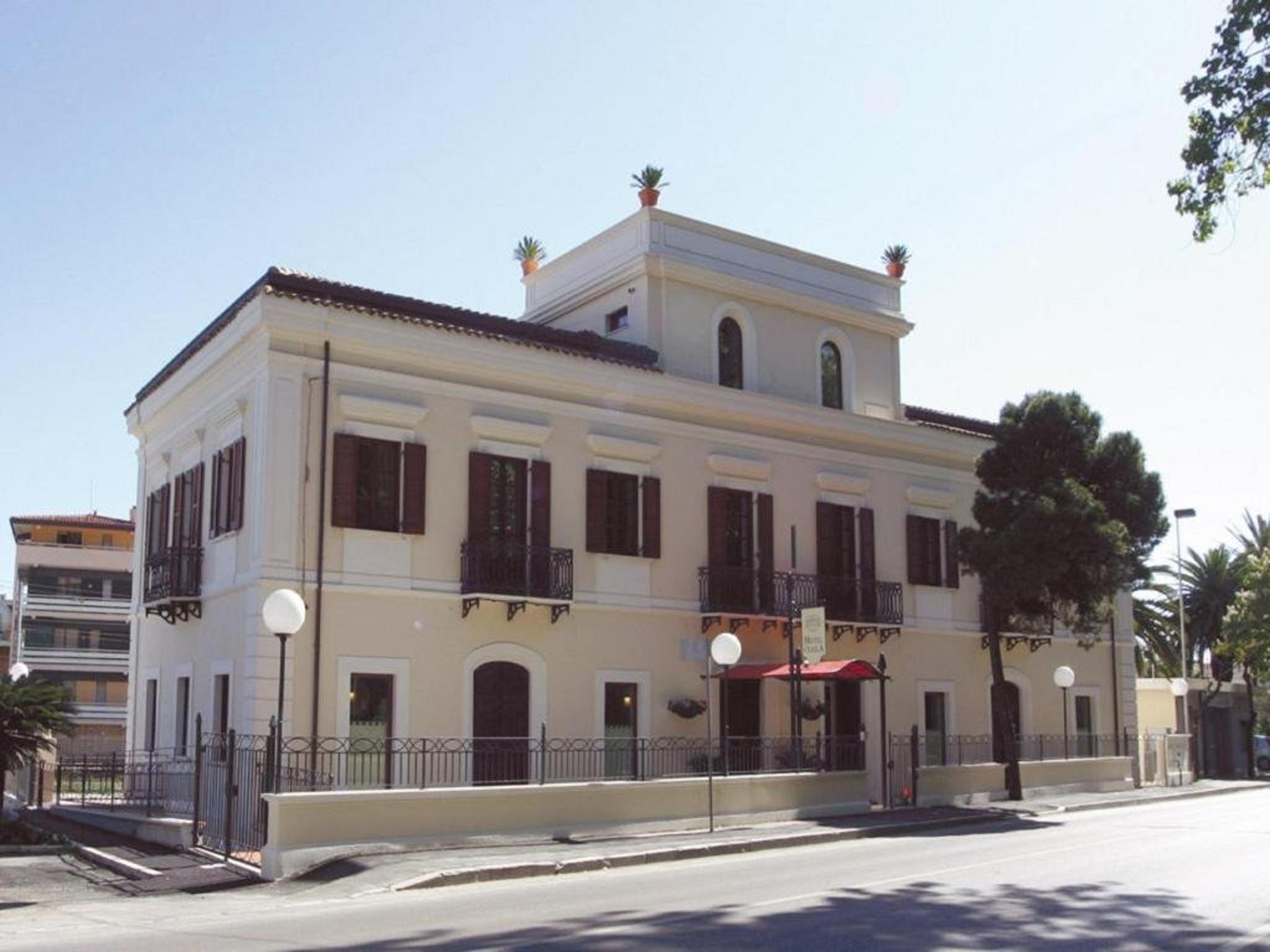 HOTEL CLAILA