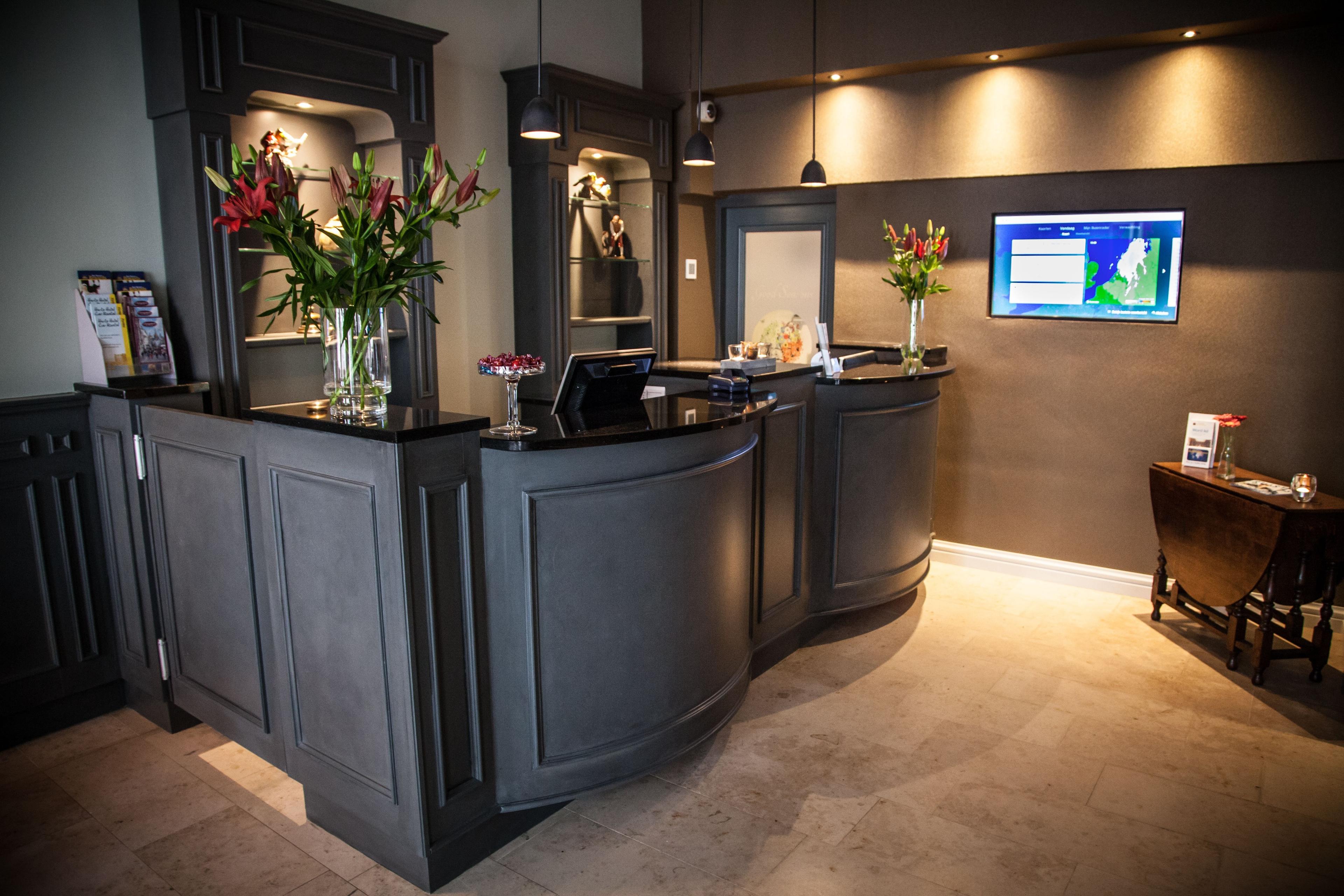 GOOD SEASONS CITY CENTRE HOTEL DEN