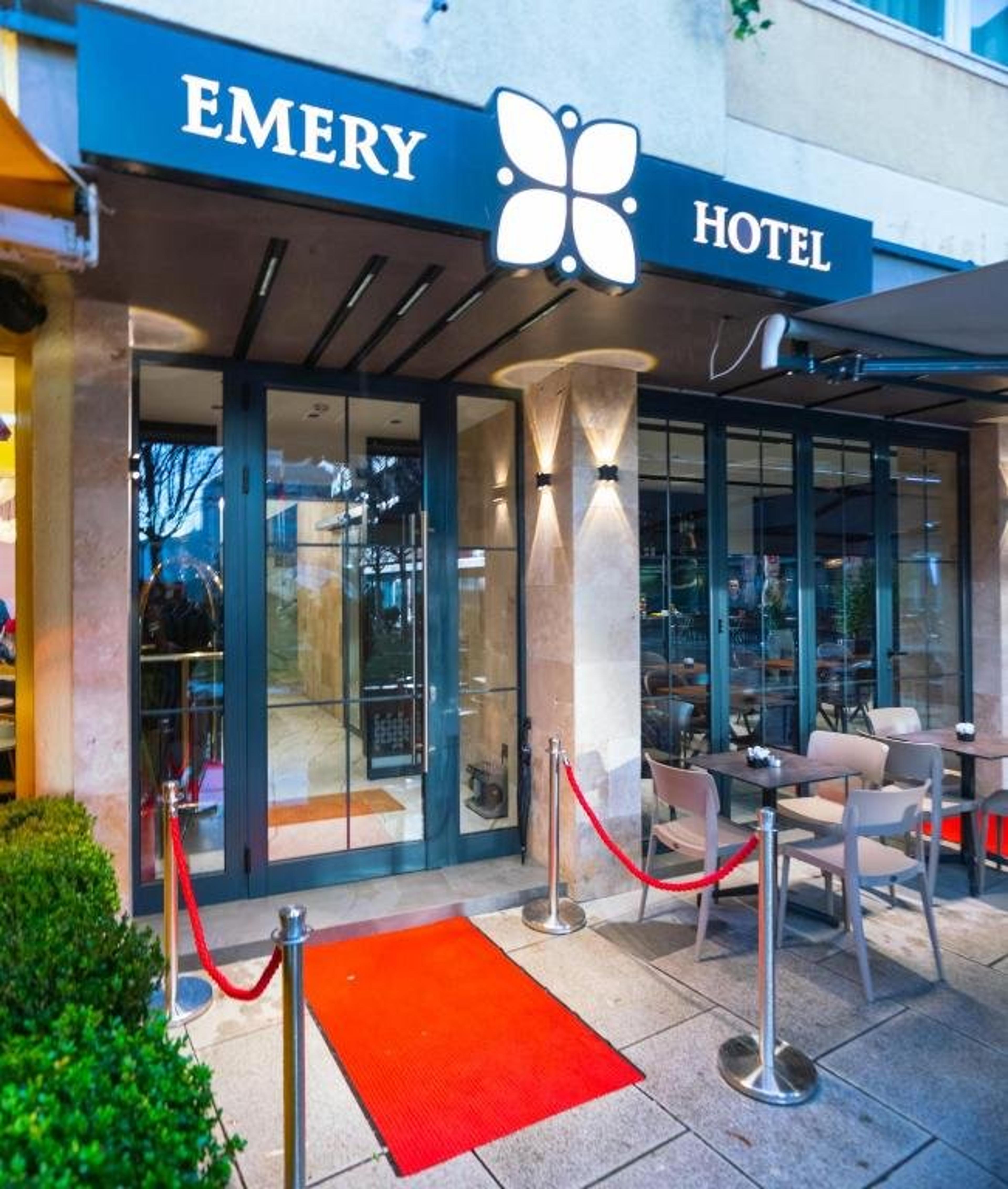 Hotel Photo 1