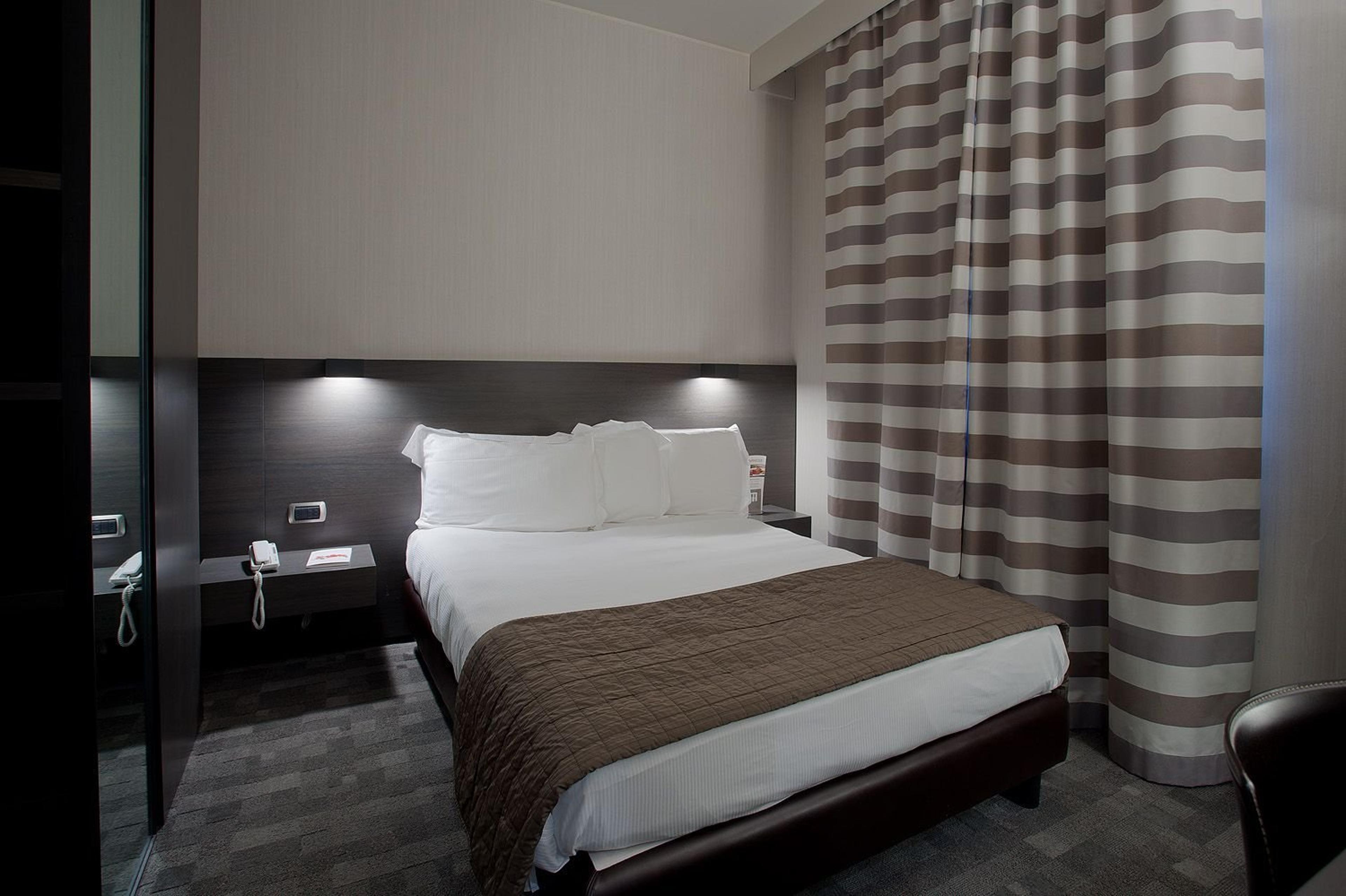 HOTEL OVEST