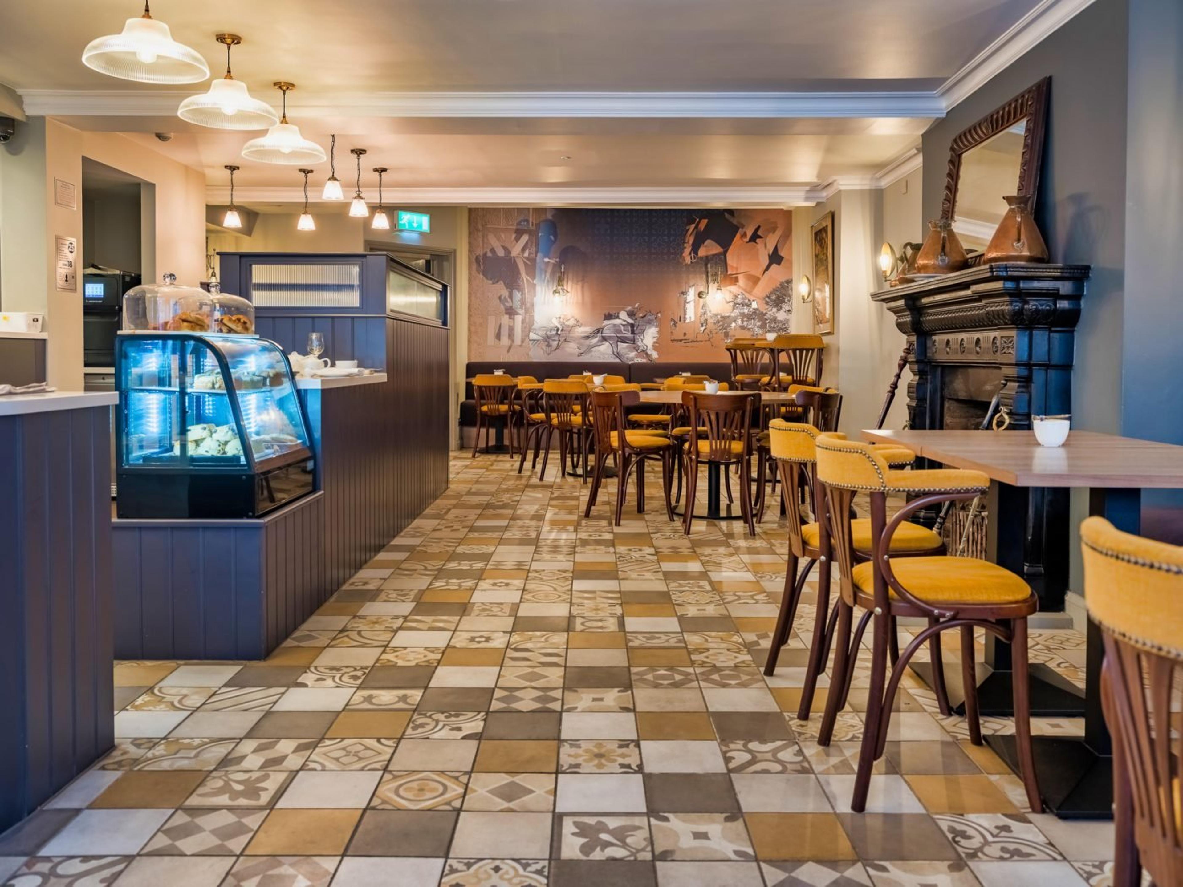 THE FEATHERS HOTEL