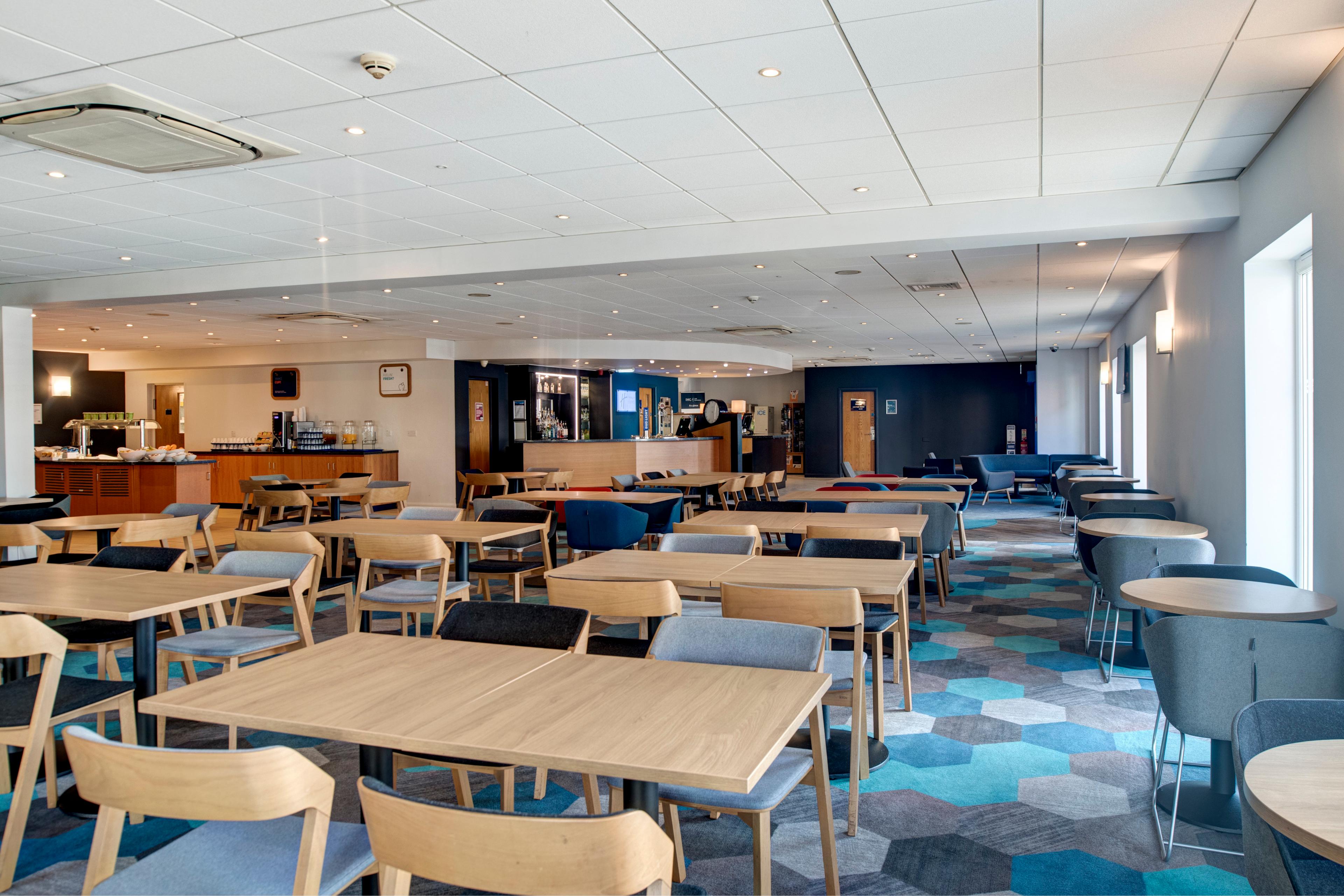 HOLIDAY INN EXP NEWCASTLE GATESHEAD