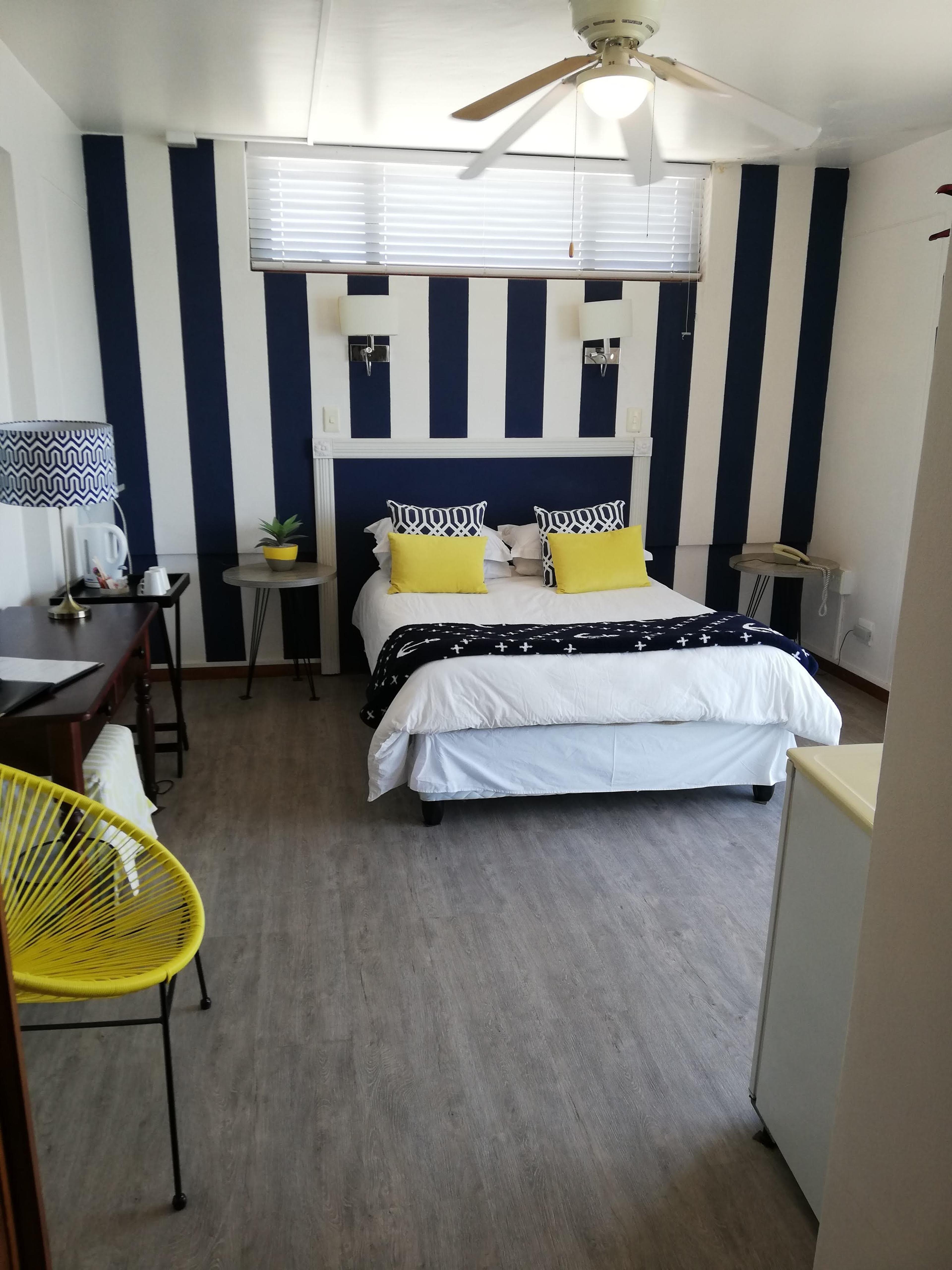 Hoedjiesbaai Hotel