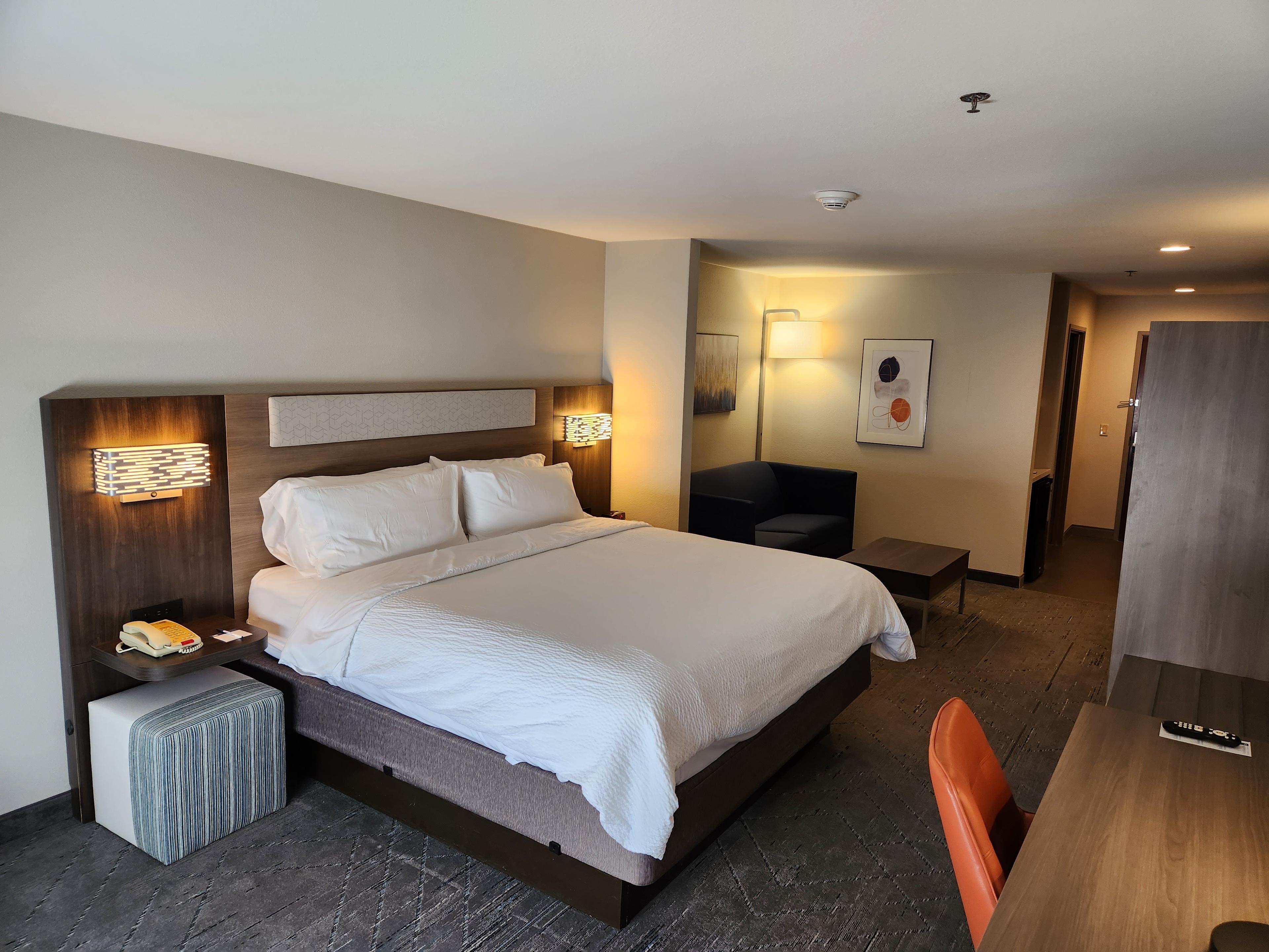 HOLIDAY INN EXP STES PERRY BY IHG