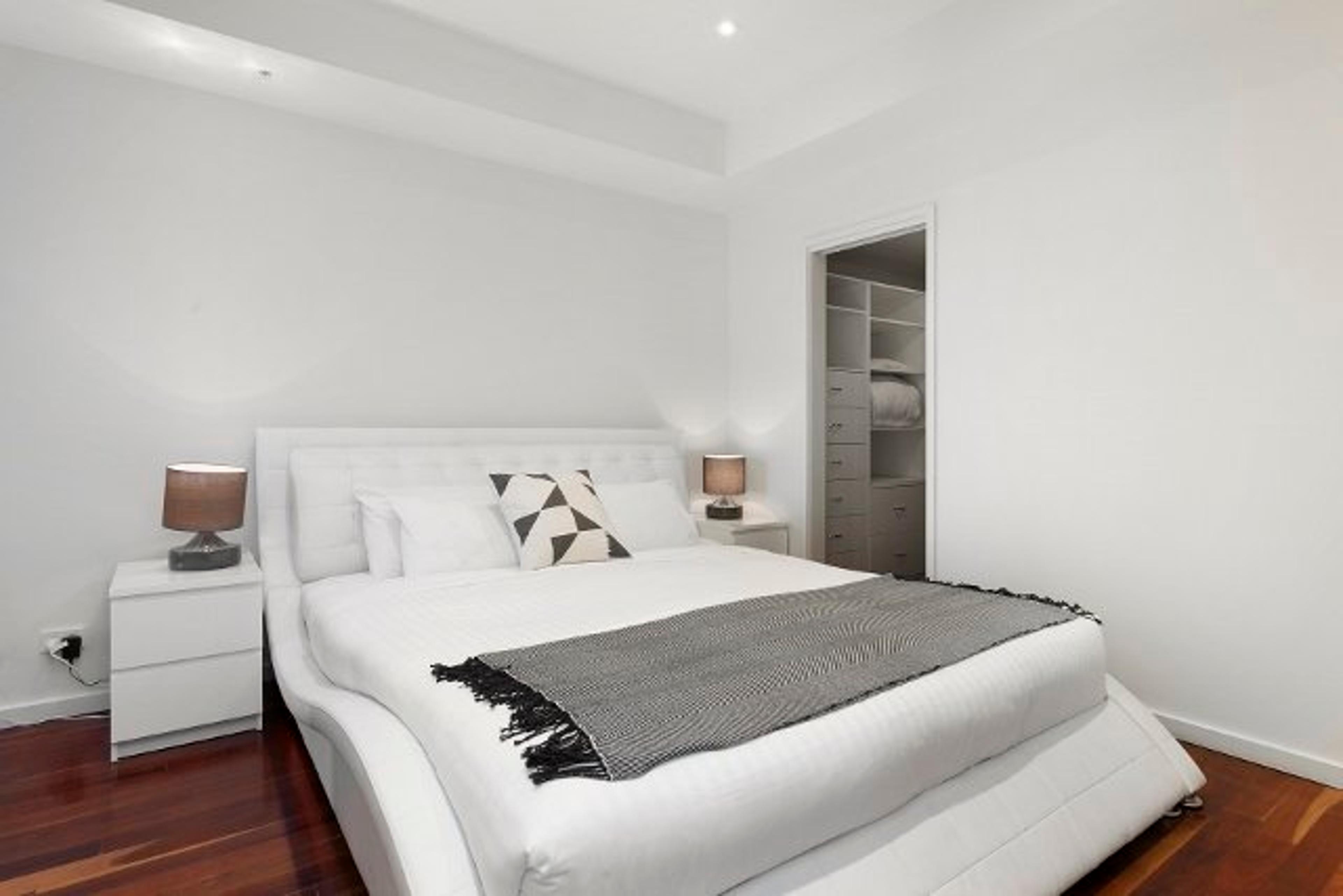 Waterfront Melbourne Apartment