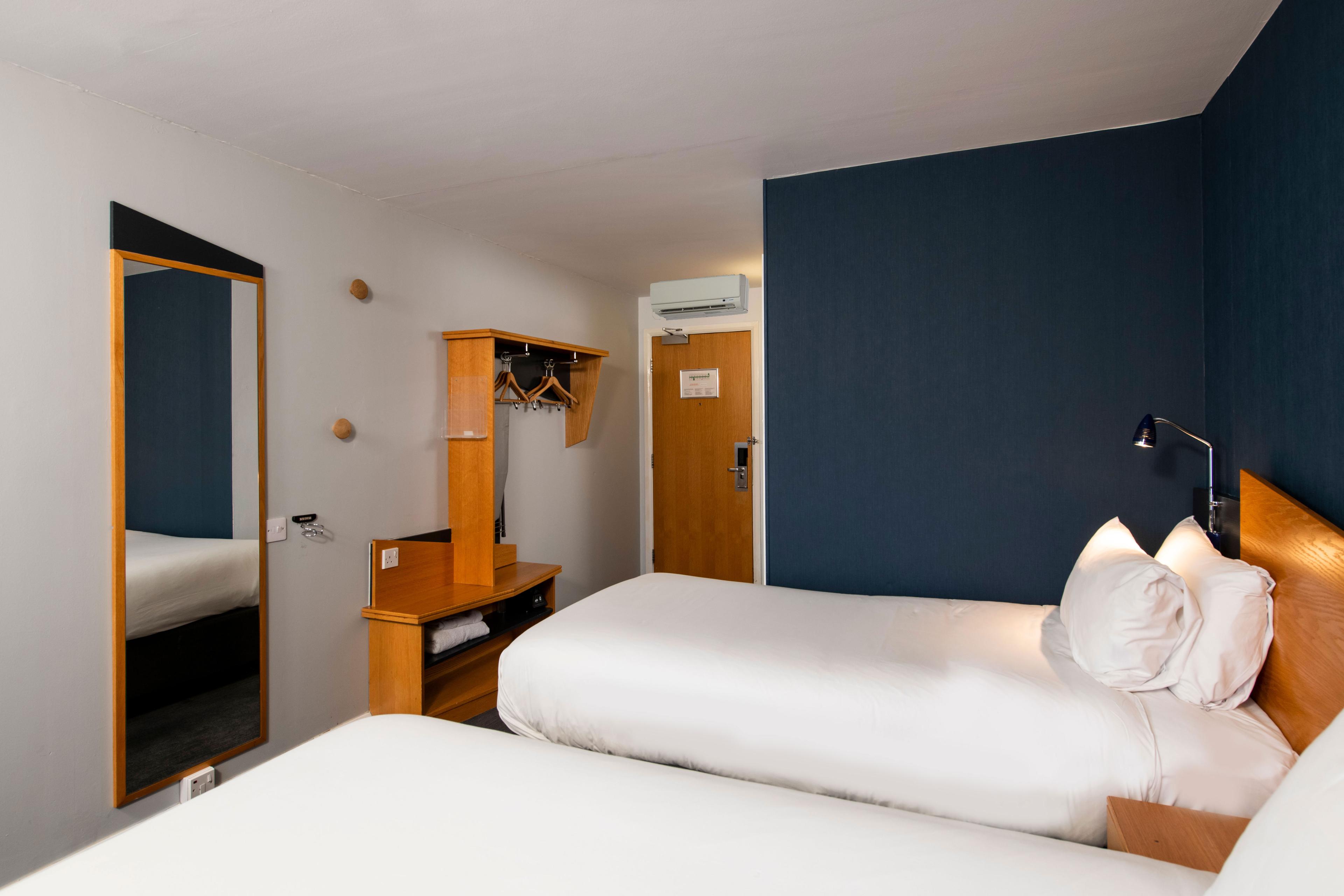 HOLIDAY INN EXP DROITWICH BY IHG