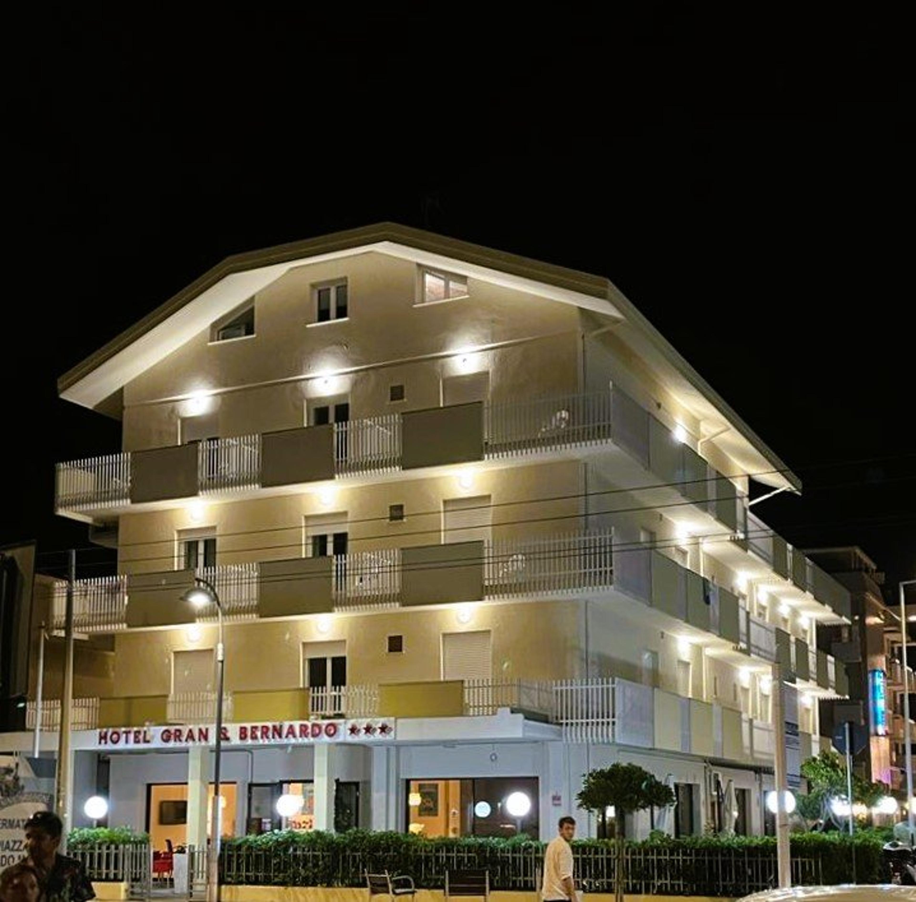 HOTEL GRAN SAN BERNARDO - RICCIONE