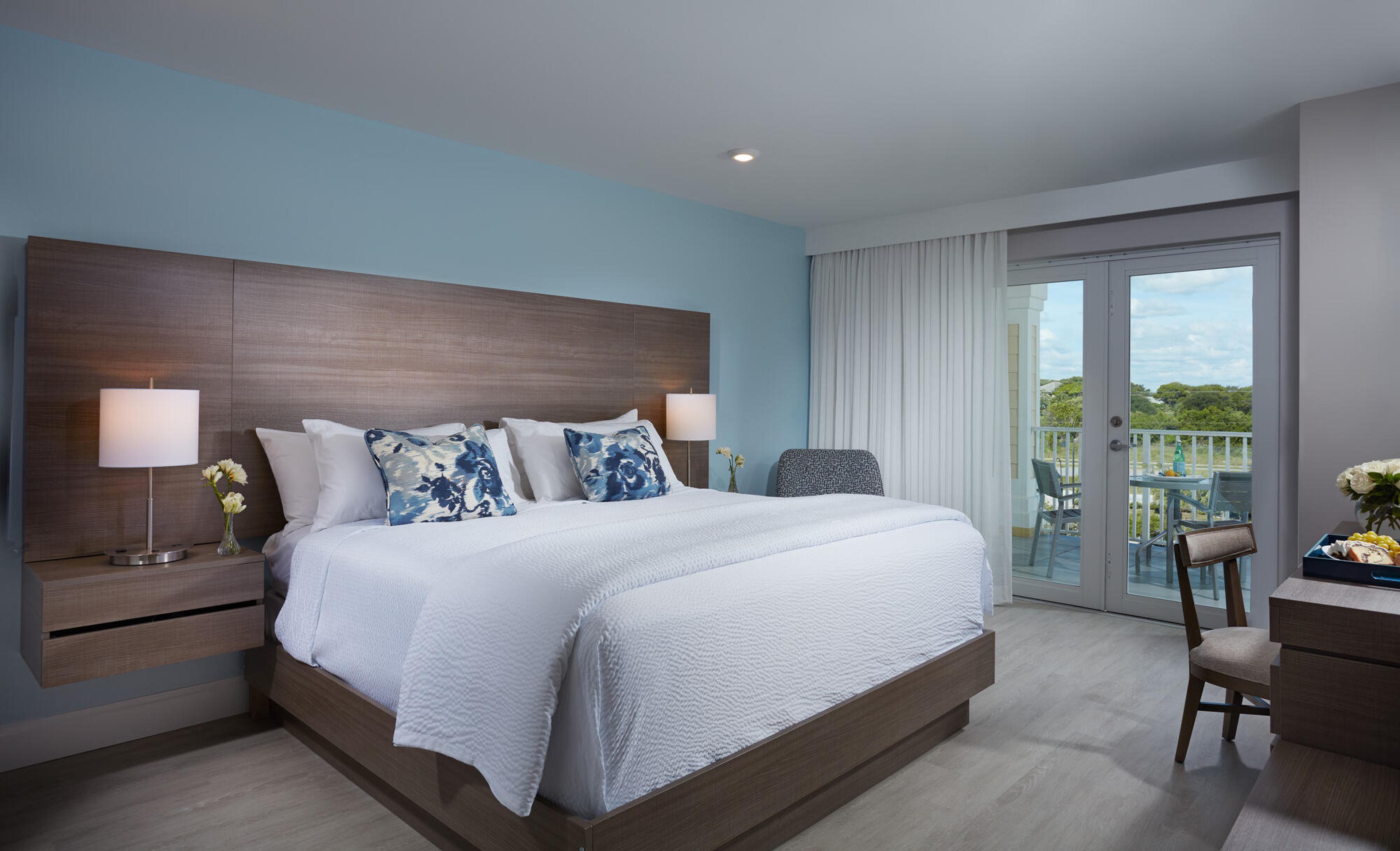 THE POINTE HOTEL