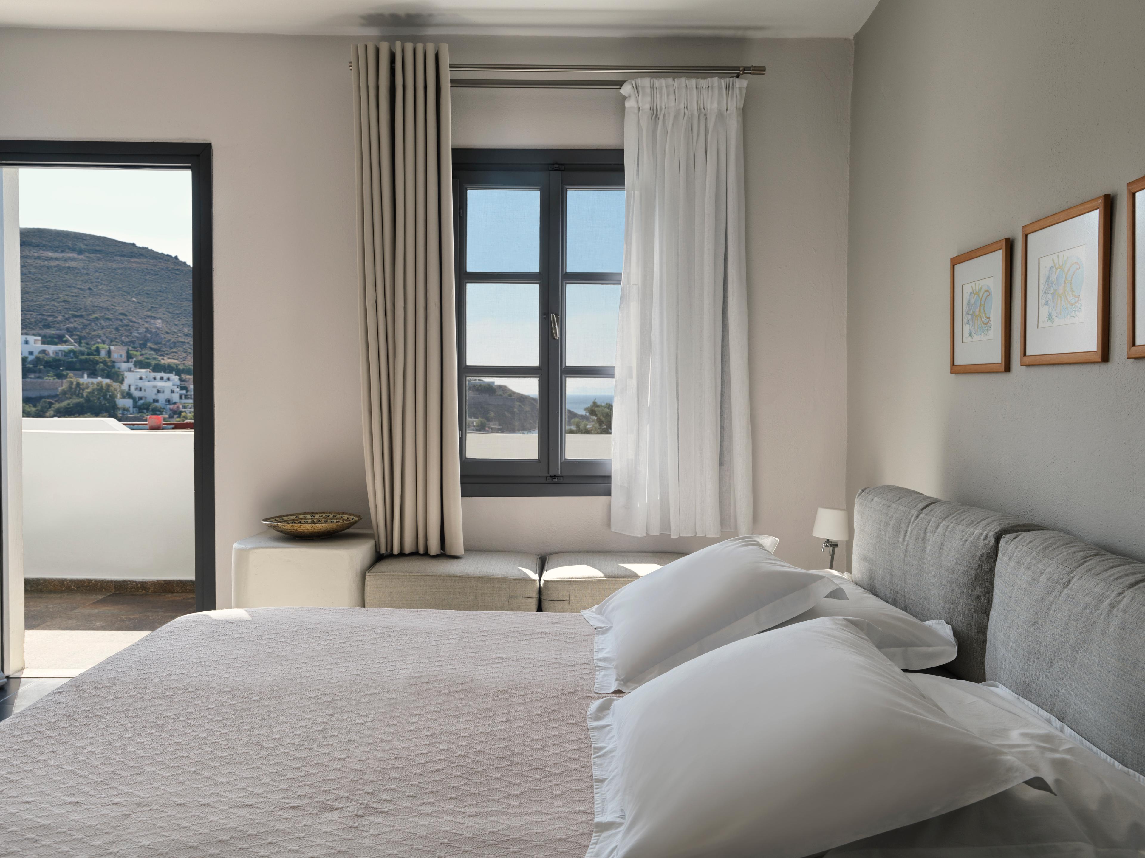 Petra Hotel and Suites