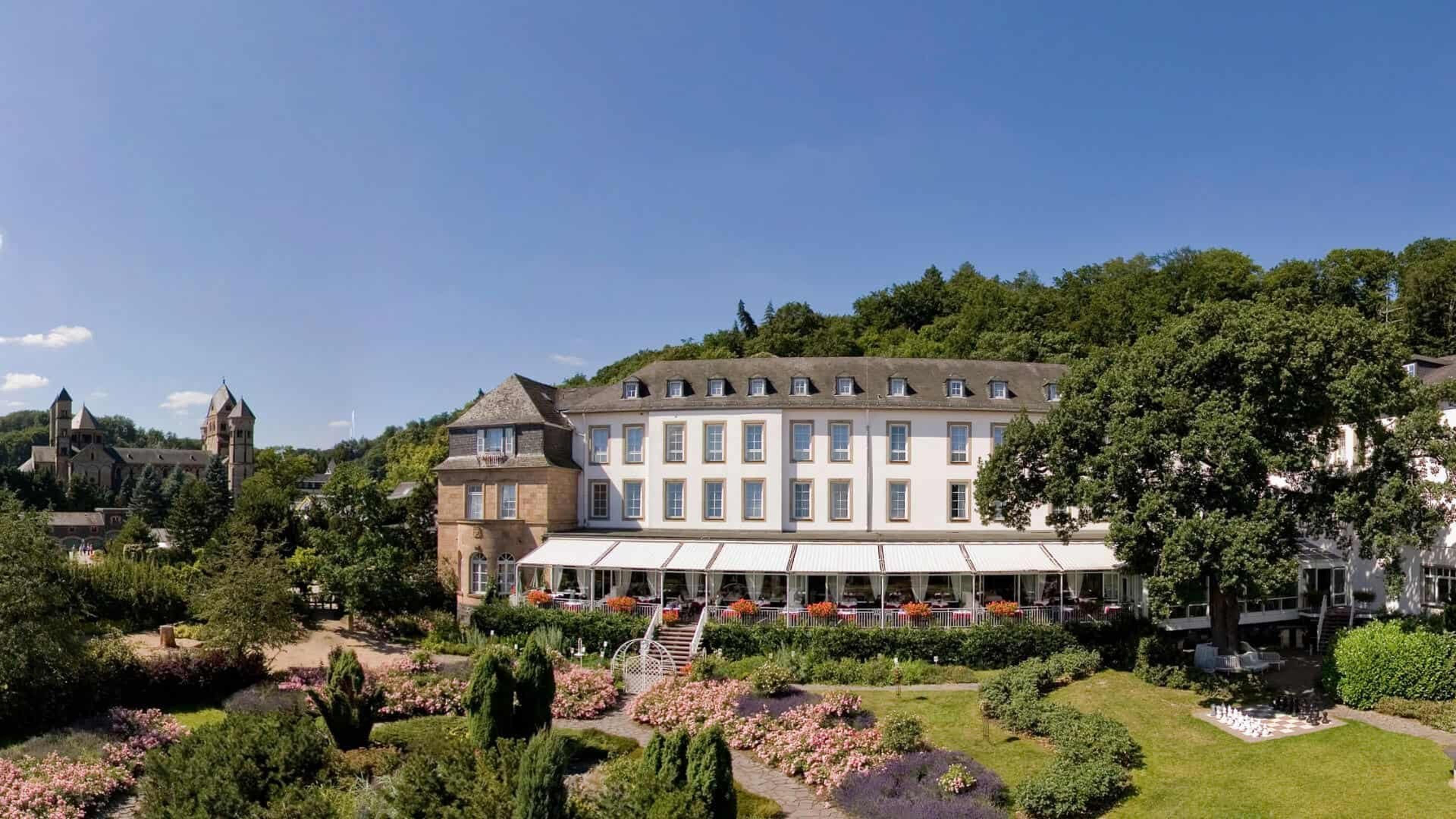 TOP SEEHOTEL MARIA LAACH GLEES